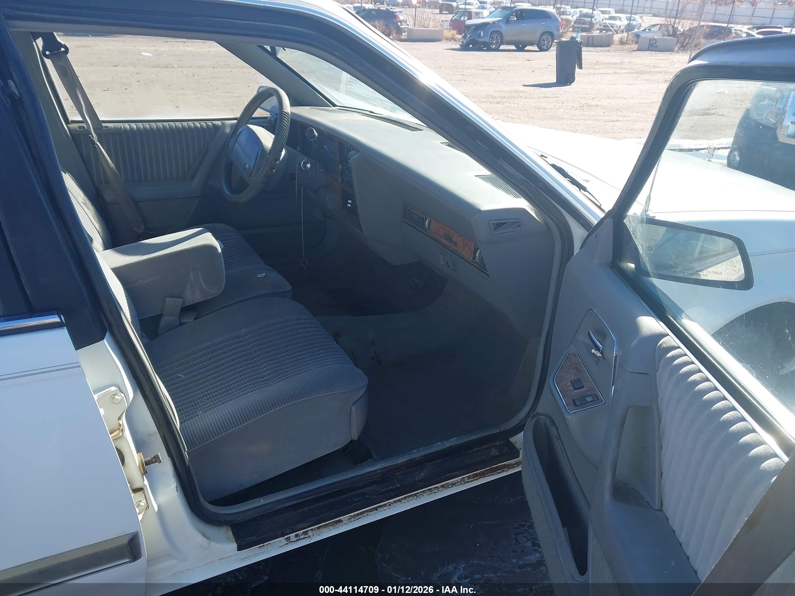 1993 Buick Century Special Белый vin: 3G4AG55NXPS628356