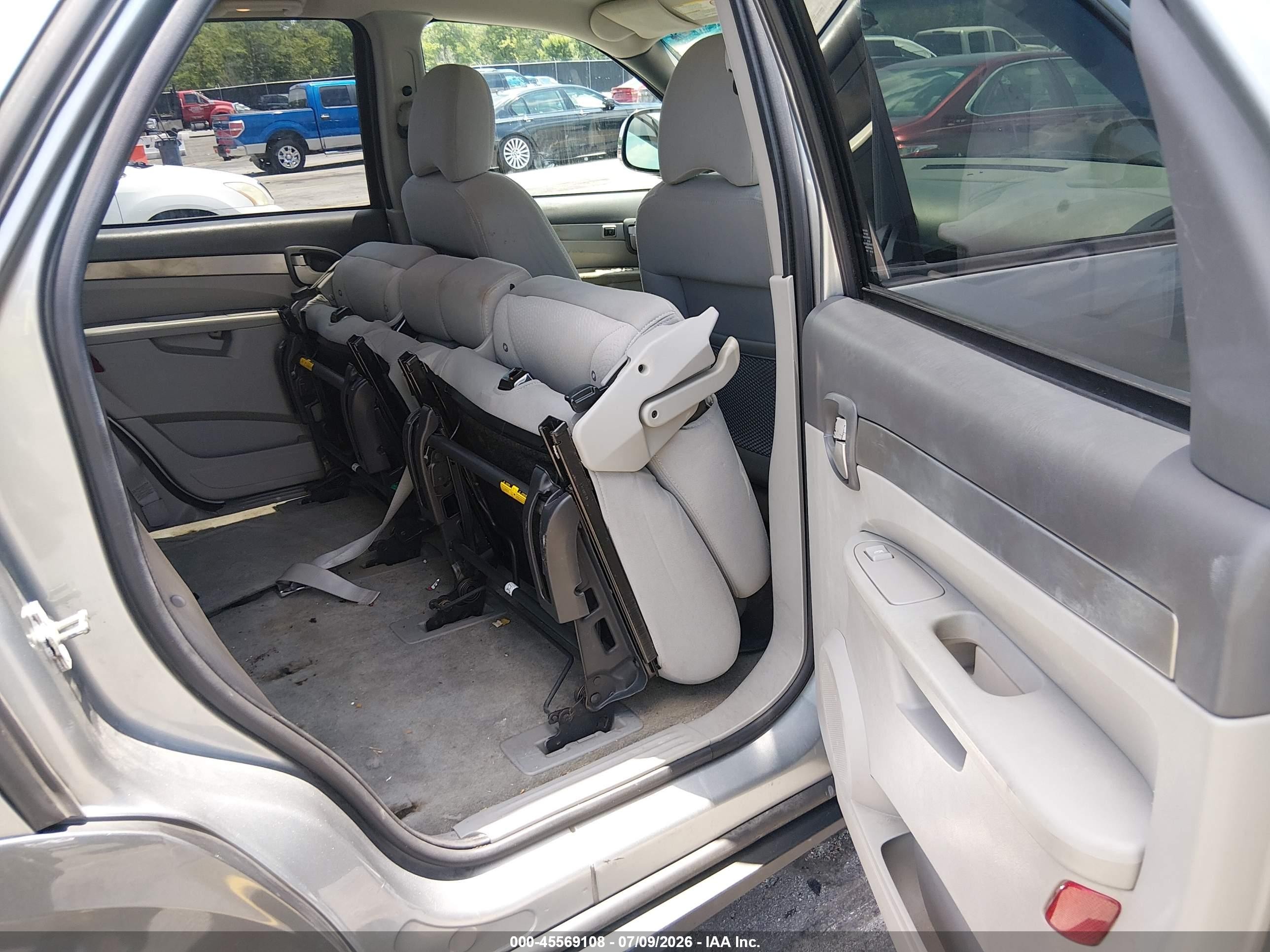 2004 Buick Rendezvous Cx Silver vin: 3G5DA03E04S572682