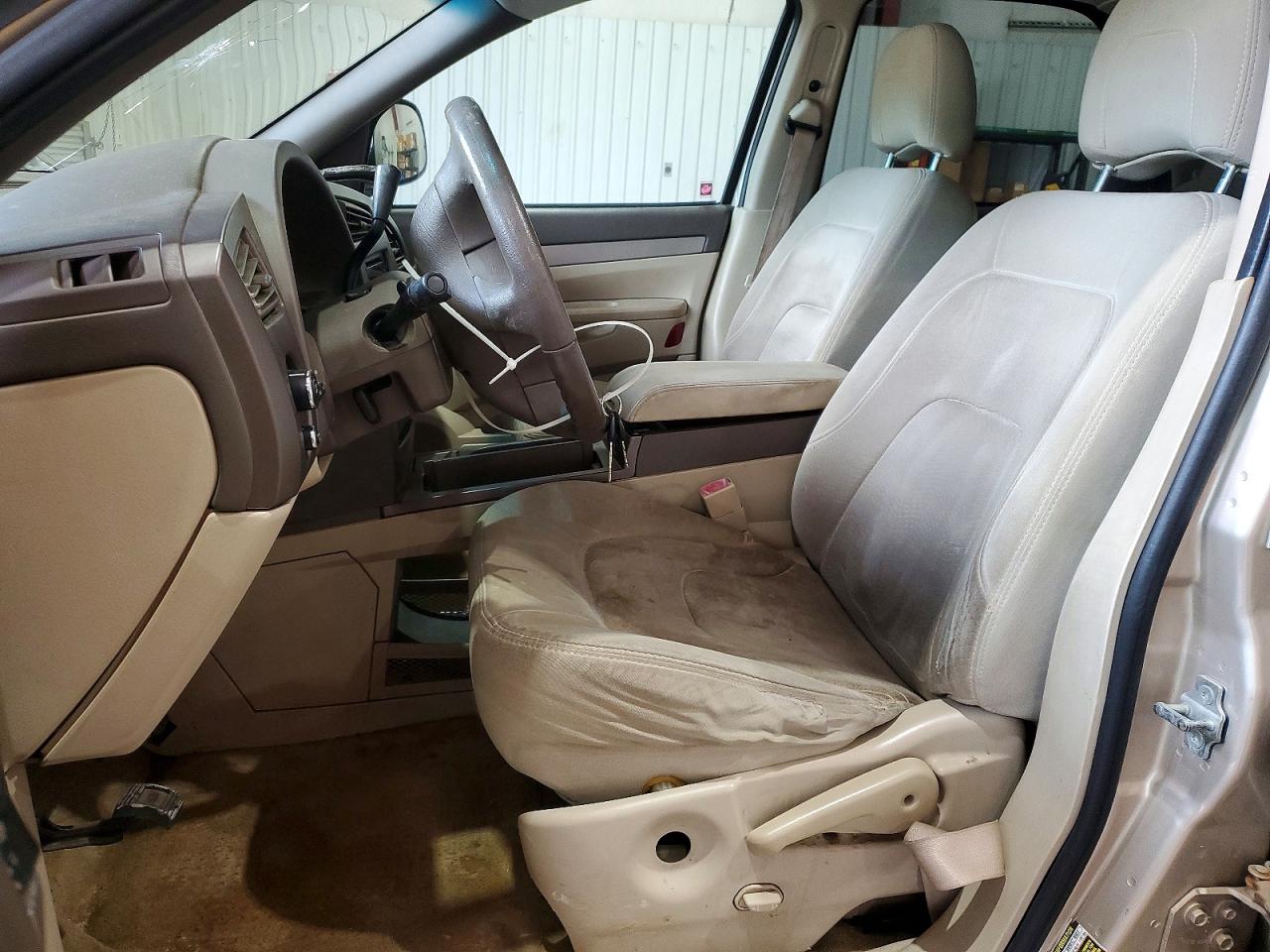 2004 Buick Rendezvous Cx Tan vin: 3G5DA03E74S582884