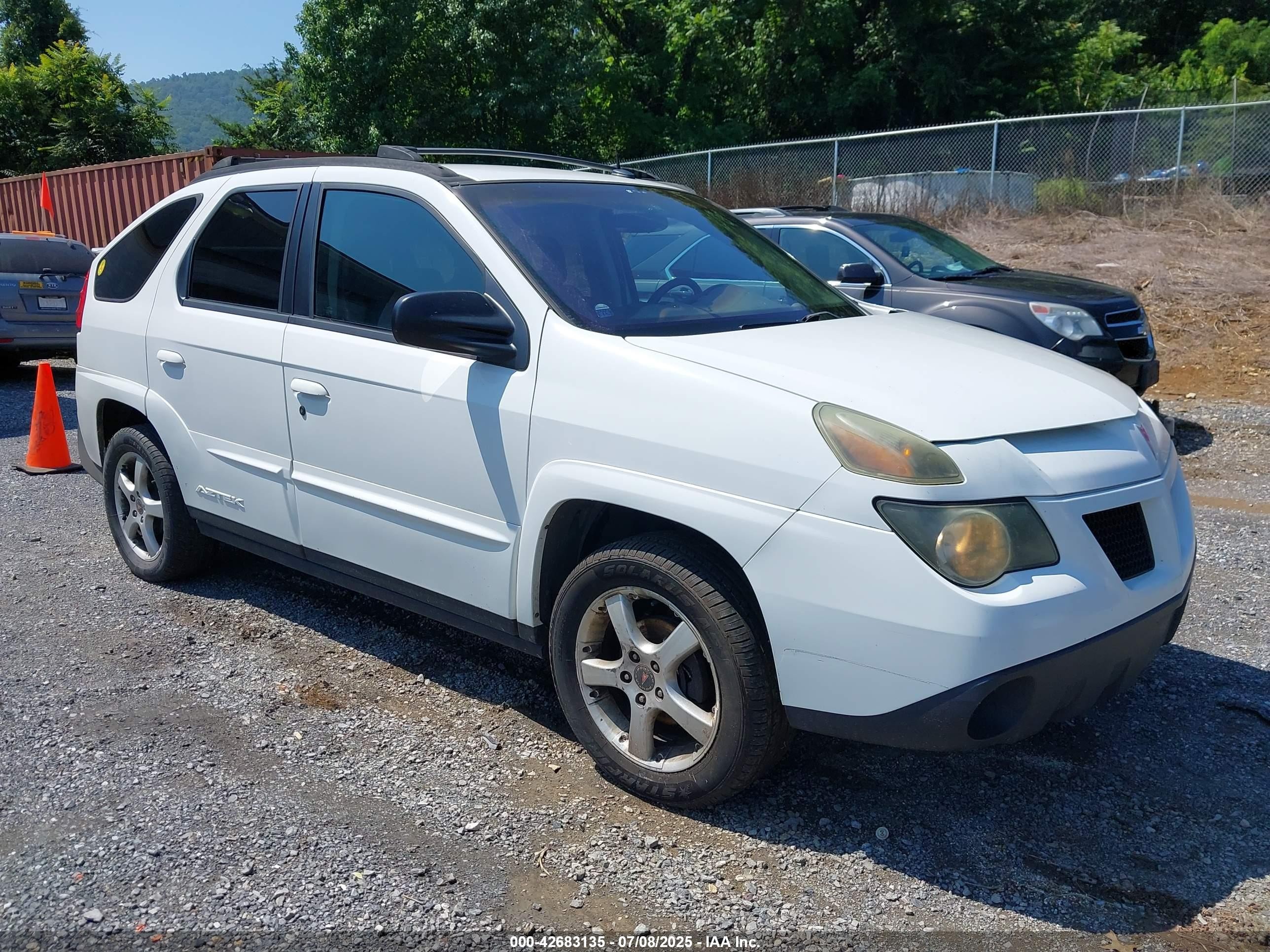 2003 Pontiac Aztek   White vin: 3G7DA03E03S599662