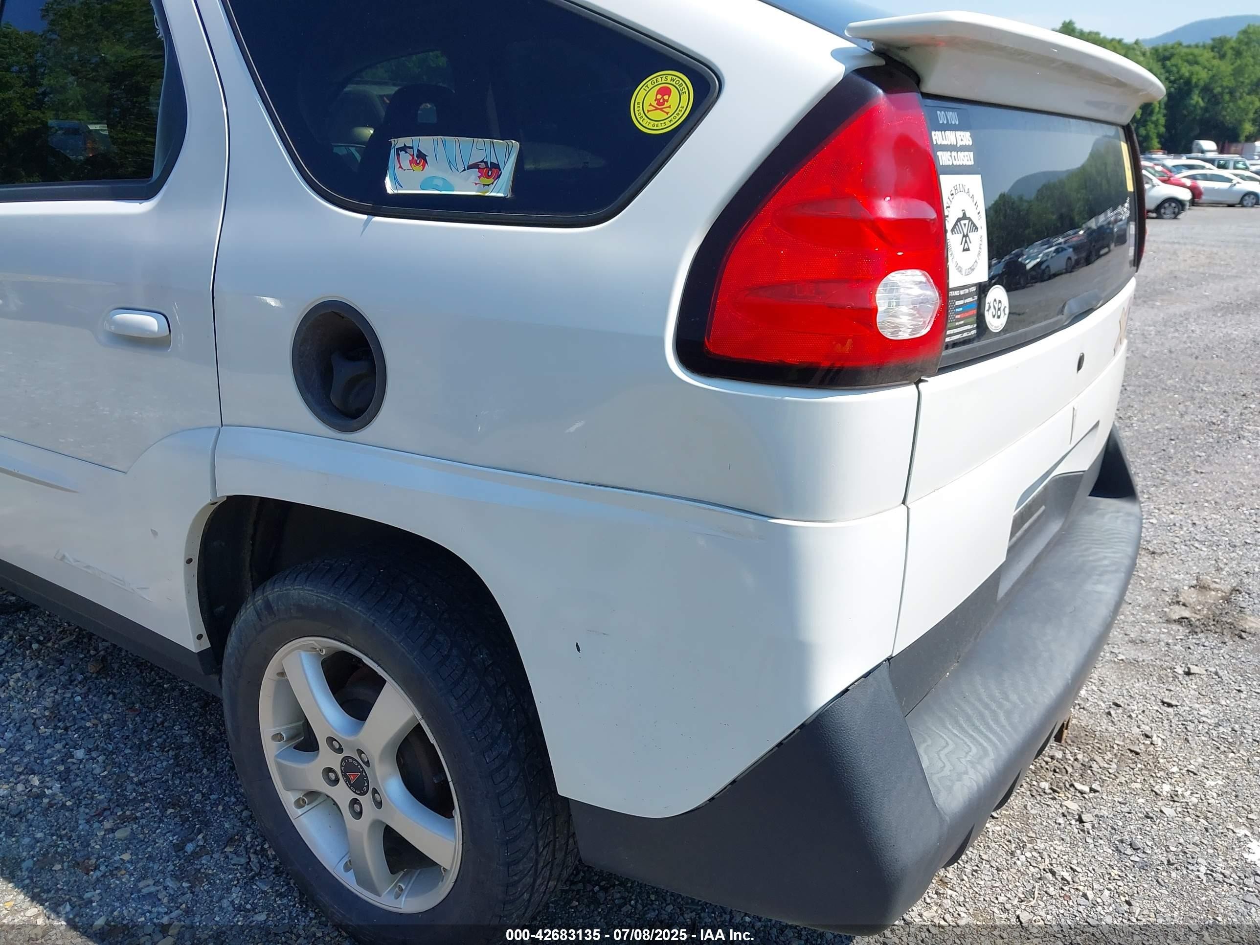 2003 Pontiac Aztek   White vin: 3G7DA03E03S599662