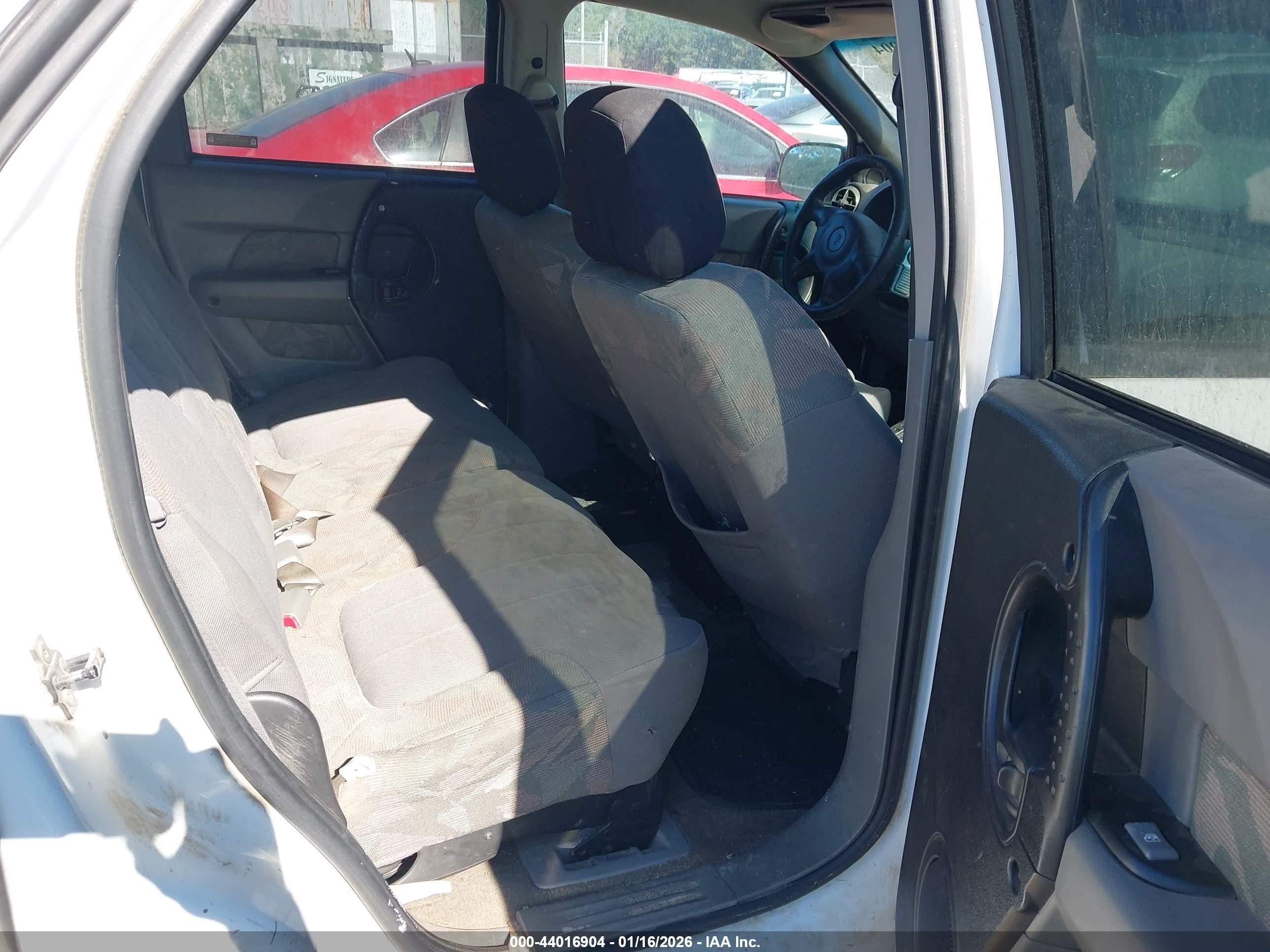 2003 Pontiac Aztek   White vin: 3G7DA03E23S536952