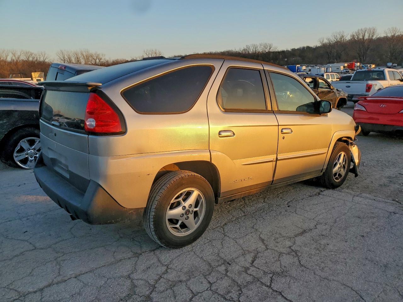 2003 Pontiac Aztek Silver vin: 3G7DA03E53S555995