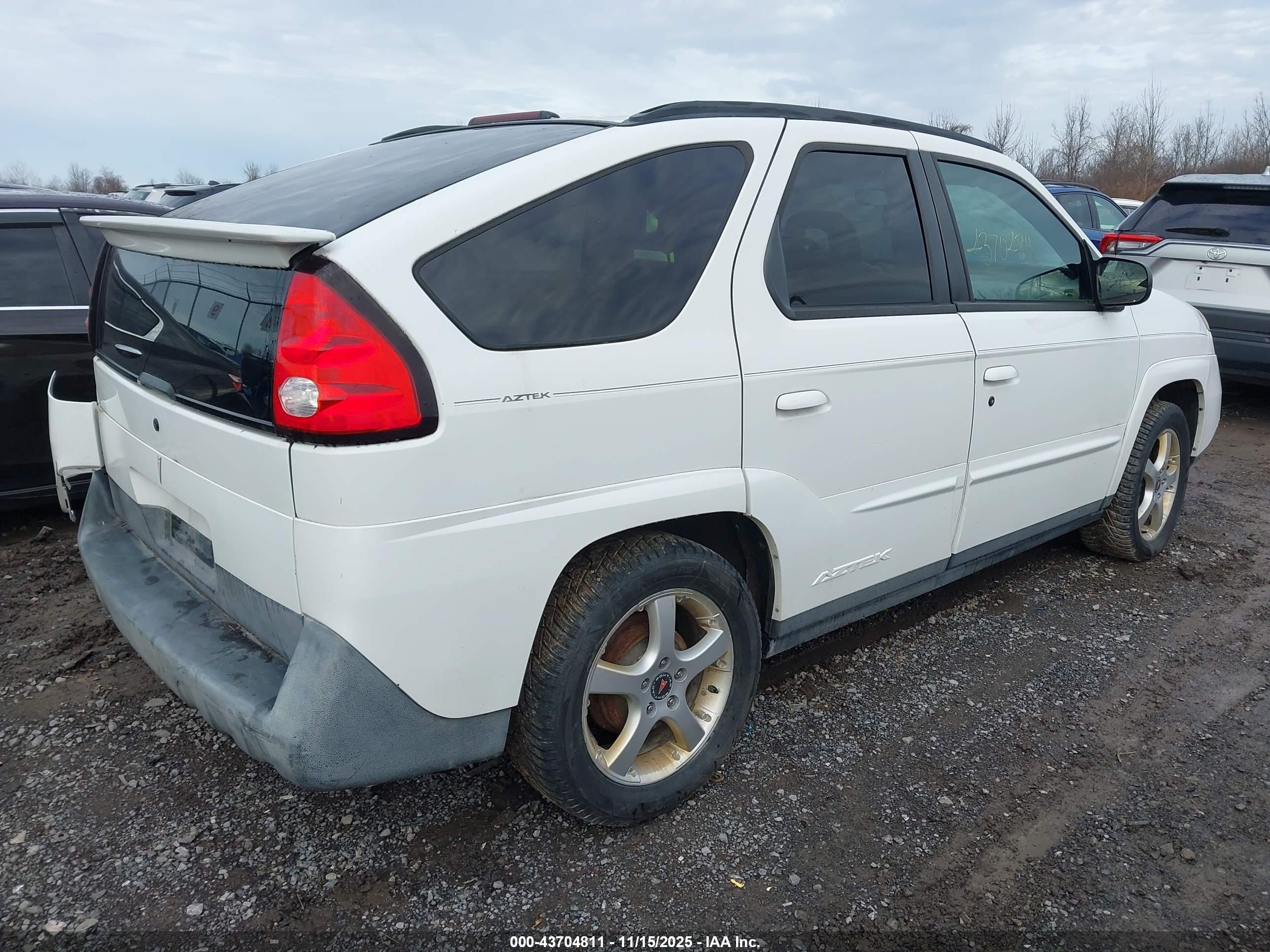 2003 Pontiac Aztek   White vin: 3G7DA03E53S574935