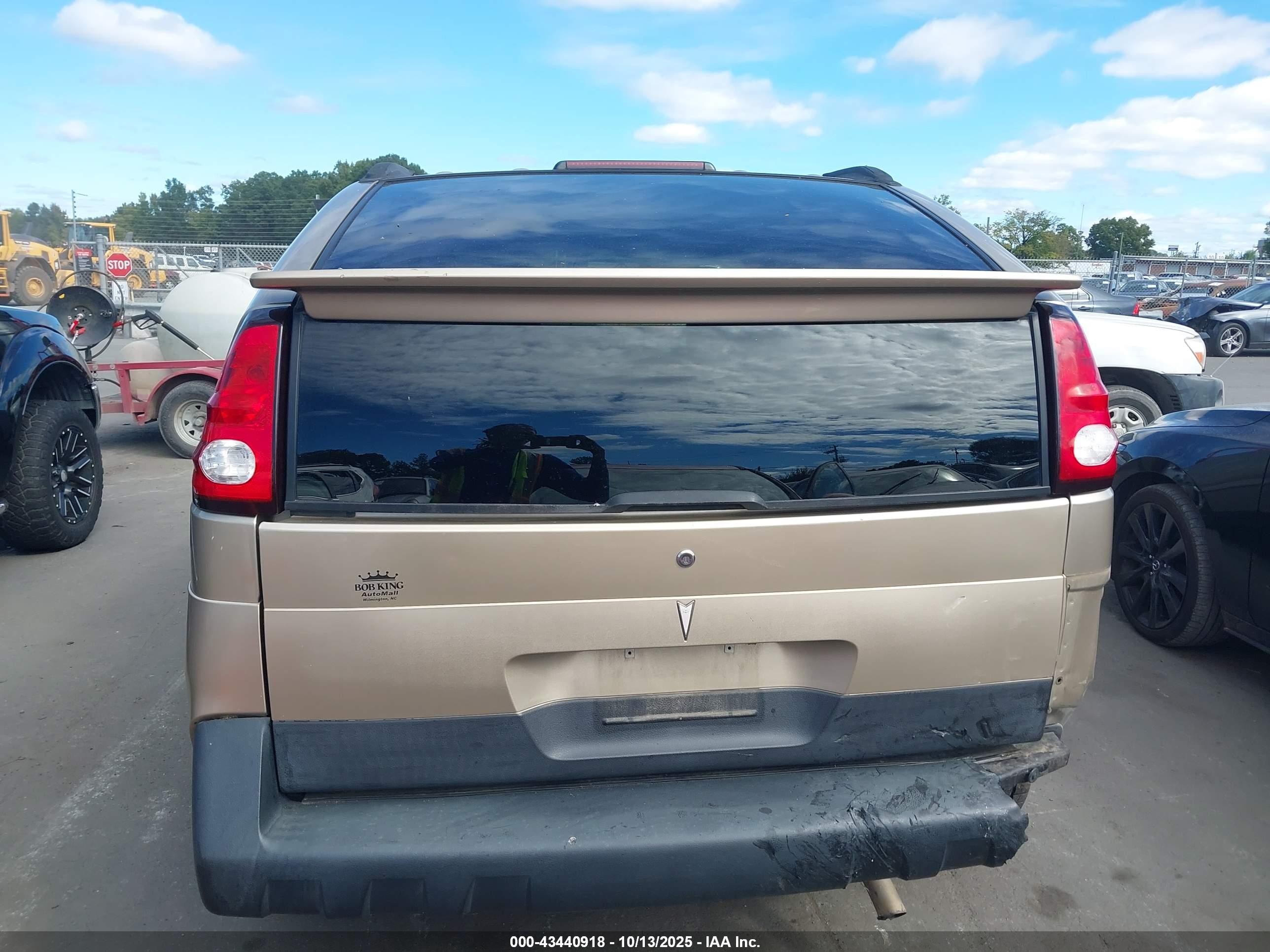 2005 Pontiac Aztek   Gold vin: 3G7DA03E55S536947