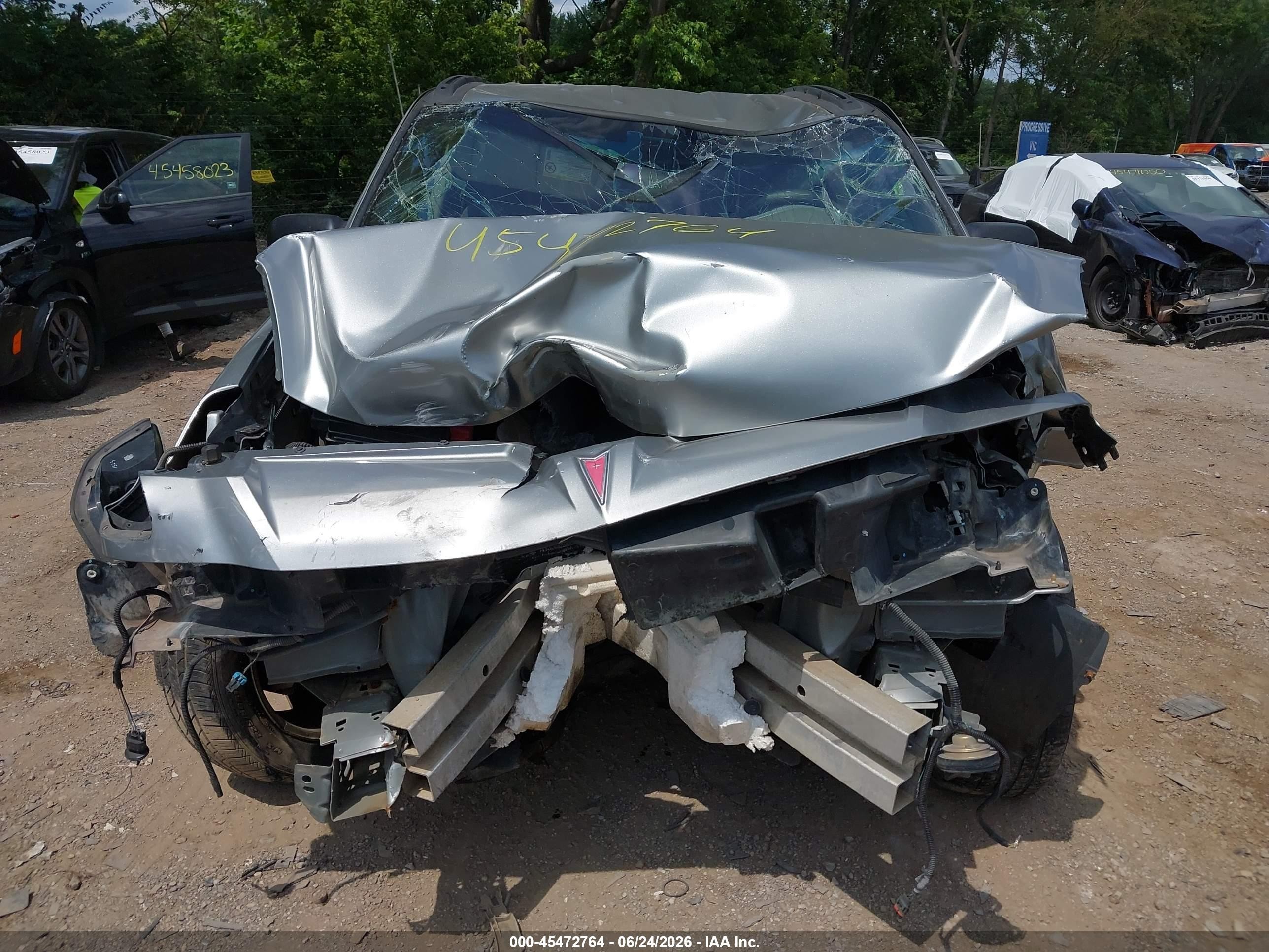 2004 Pontiac Aztek   Silver vin: 3G7DA03E74S526712