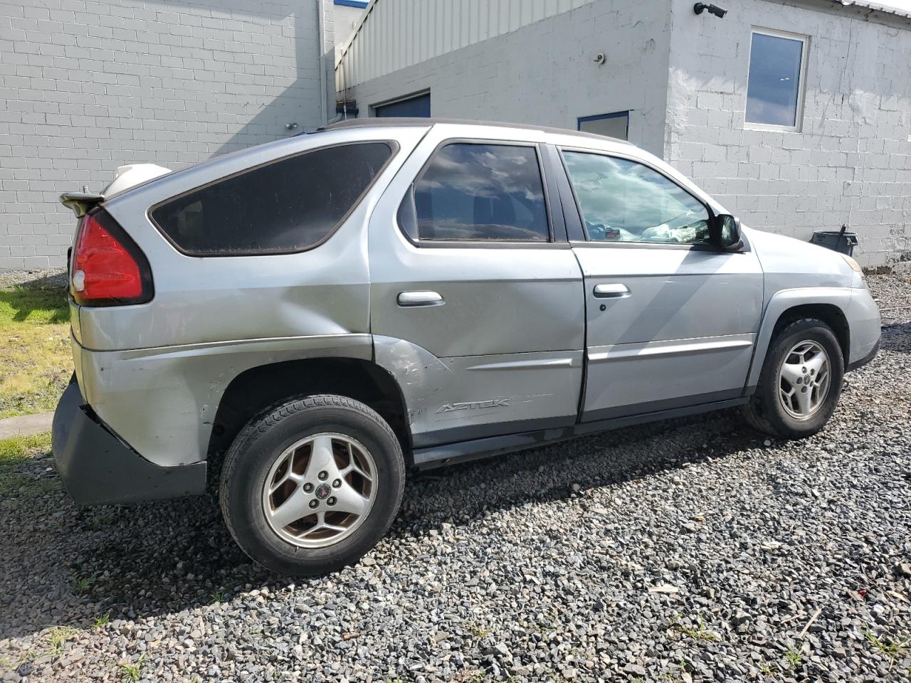 2003 Pontiac Aztek    Silver vin: 3G7DA03E83S574945