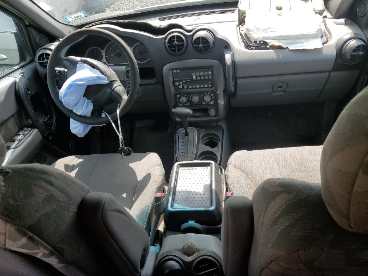 2003 Pontiac Aztek    Silver vin: 3G7DA03E83S574945
