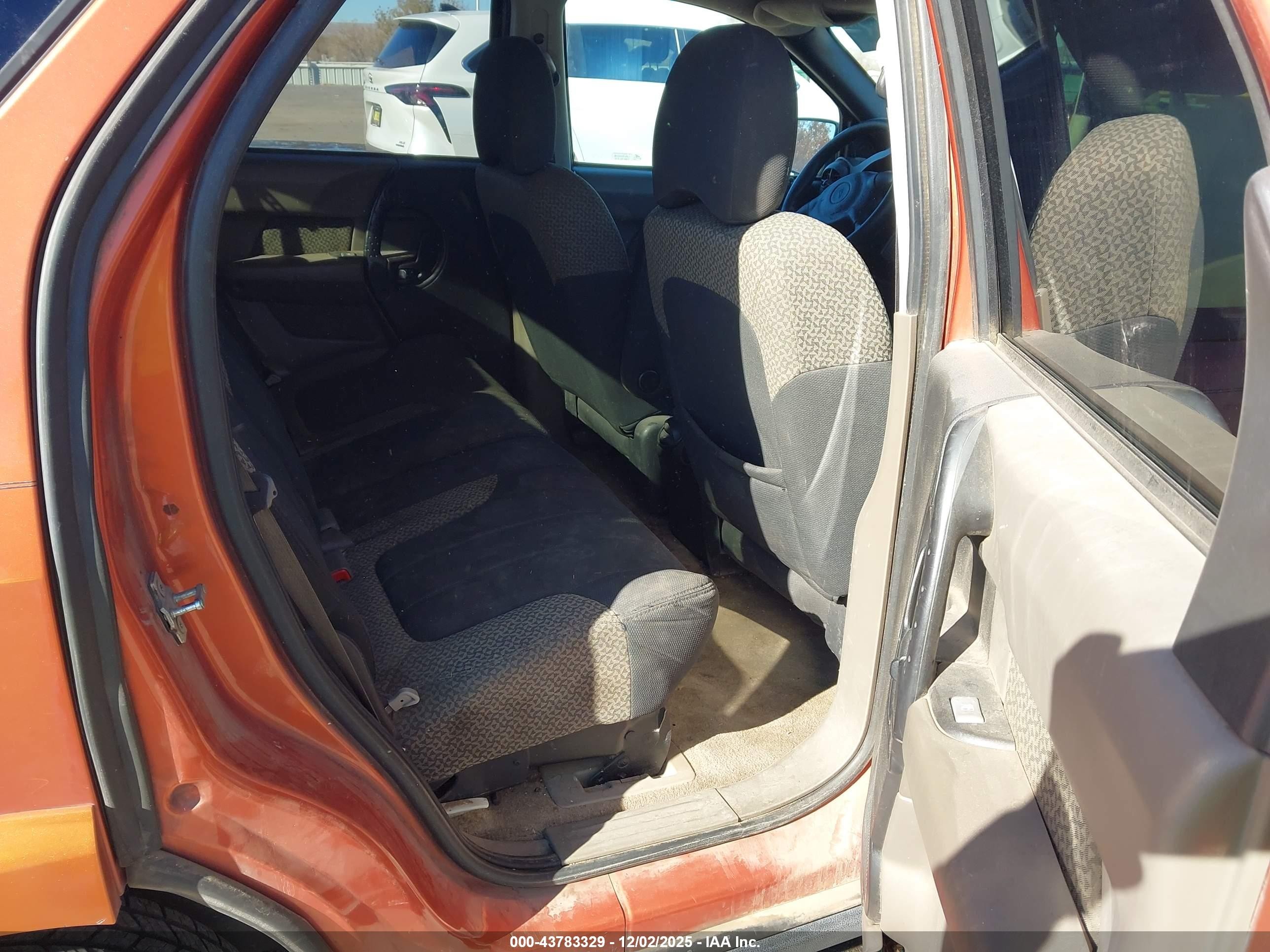 2005 Pontiac Aztek   Orange vin: 3G7DA03E85S506602