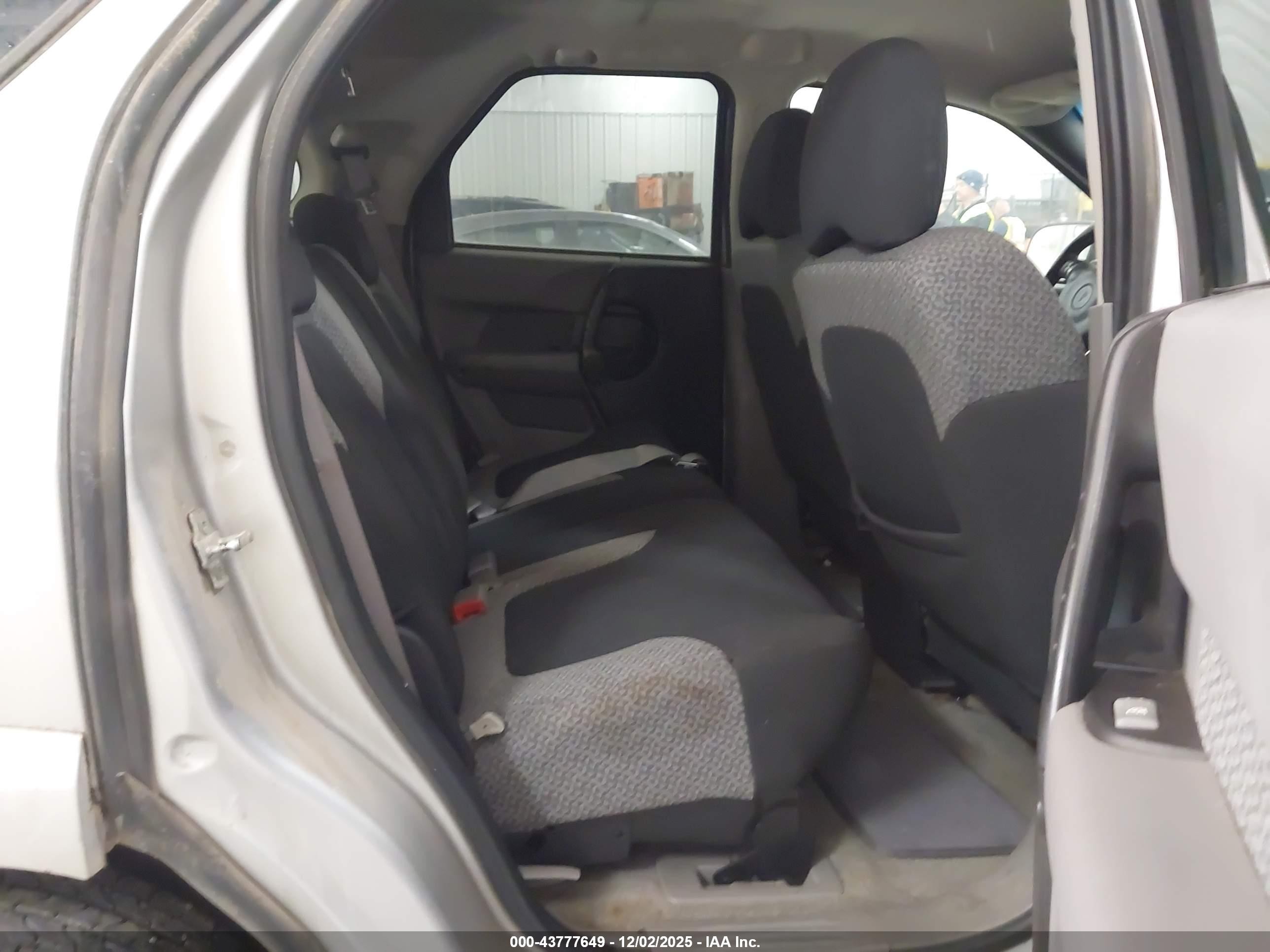 2005 Pontiac Aztek   Silver vin: 3G7DA03E85S521780