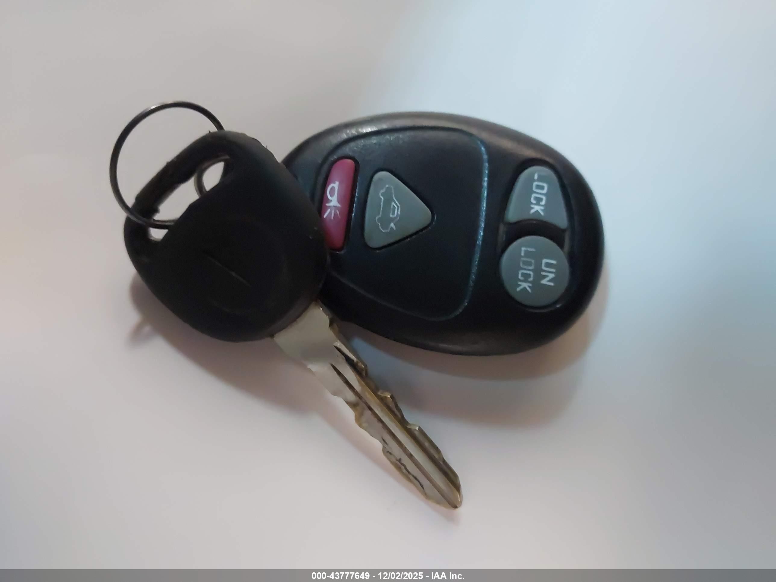 2005 Pontiac Aztek   Silver vin: 3G7DA03E85S521780