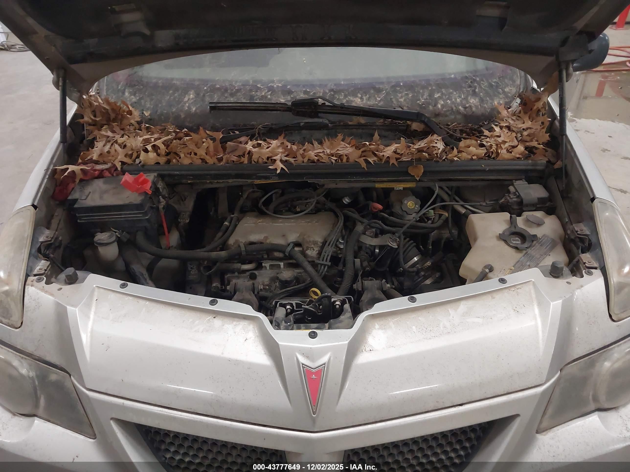 2005 Pontiac Aztek   Silver vin: 3G7DA03E85S521780