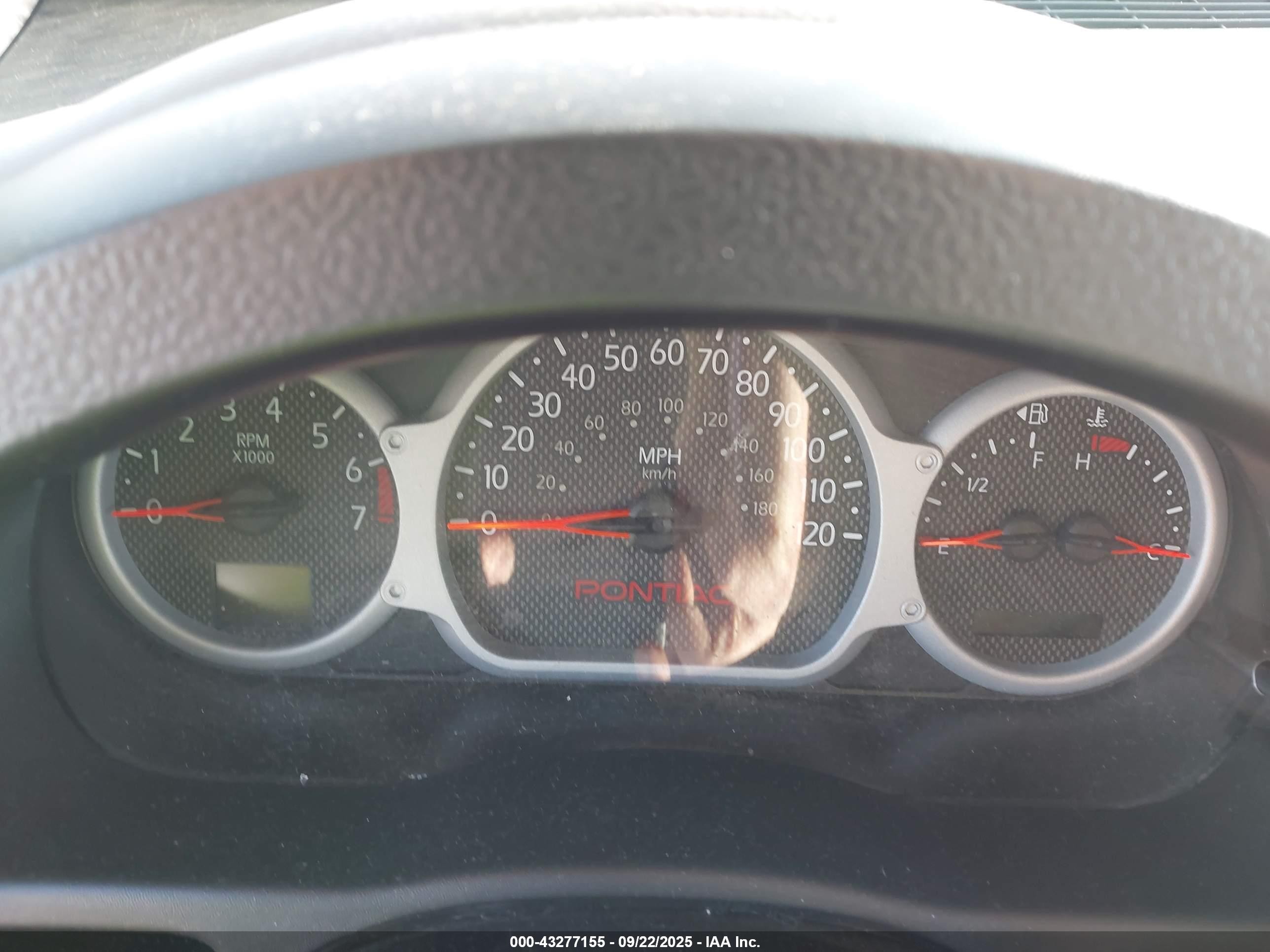 2005 Pontiac Aztek   Silver vin: 3G7DA03E85S526266