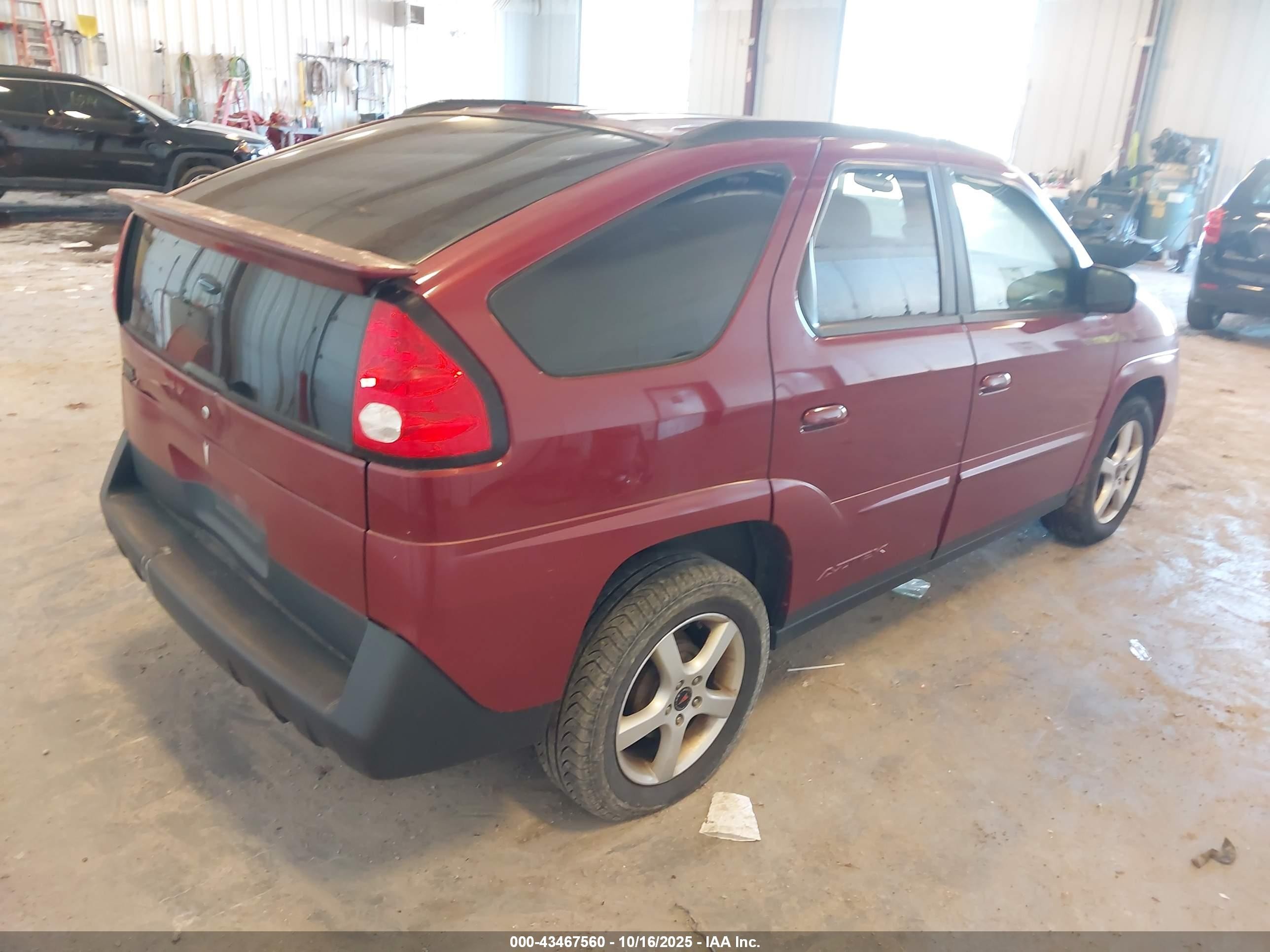 2005 Pontiac Aztek   Red vin: 3G7DA03E85S543360