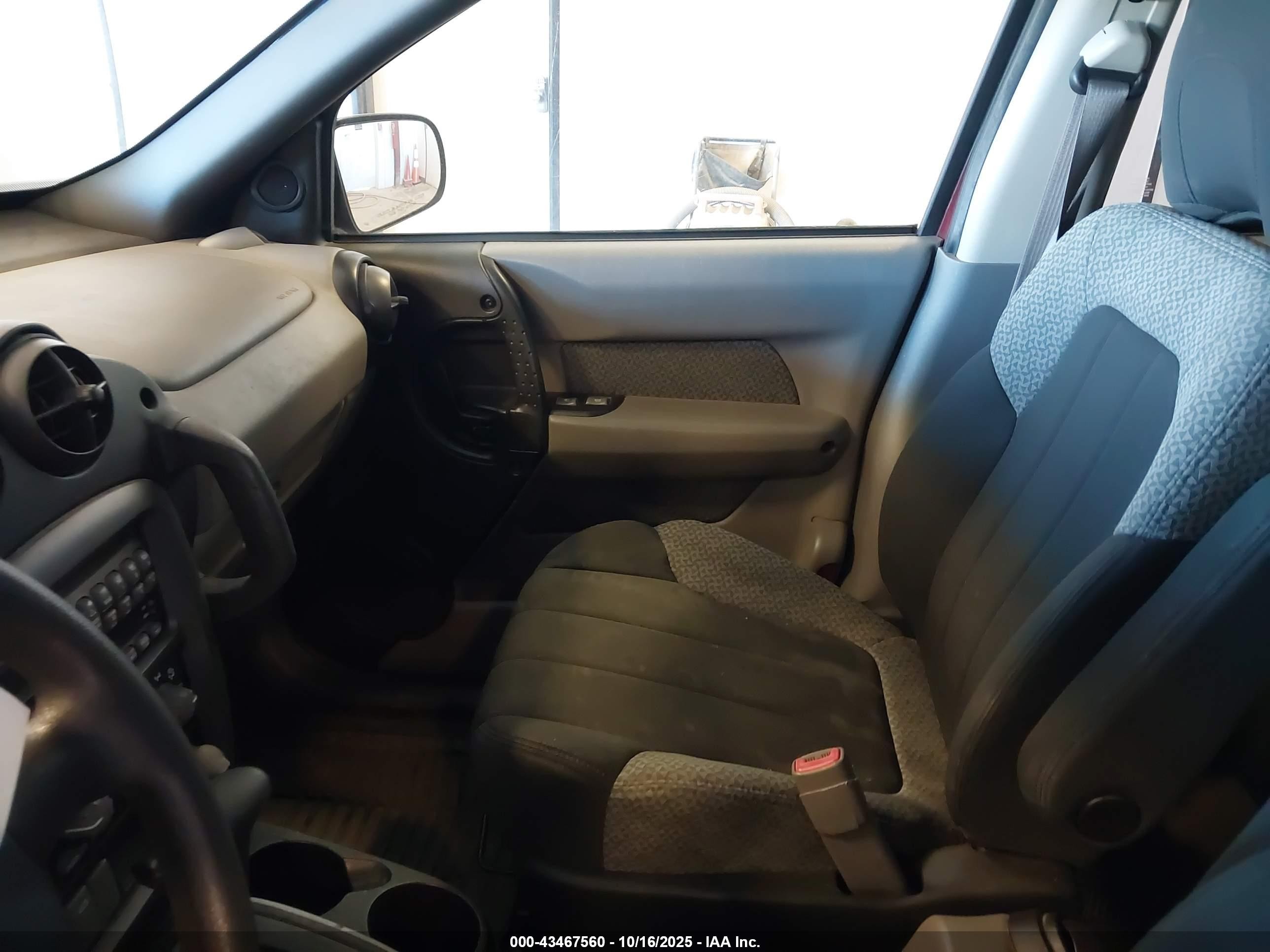2005 Pontiac Aztek   Red vin: 3G7DA03E85S543360