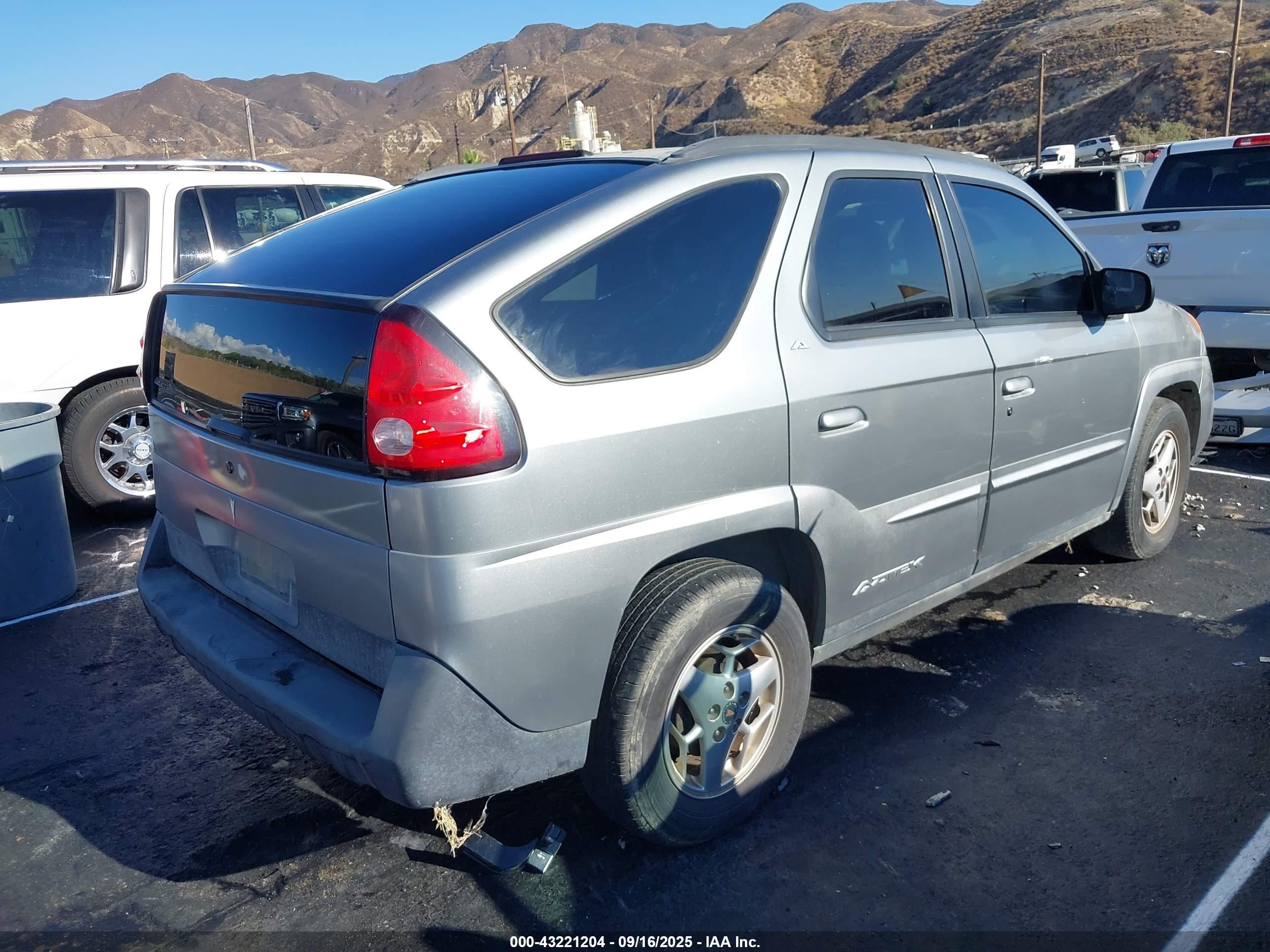 2003 Pontiac Aztek   Silver vin: 3G7DA03E93S513829