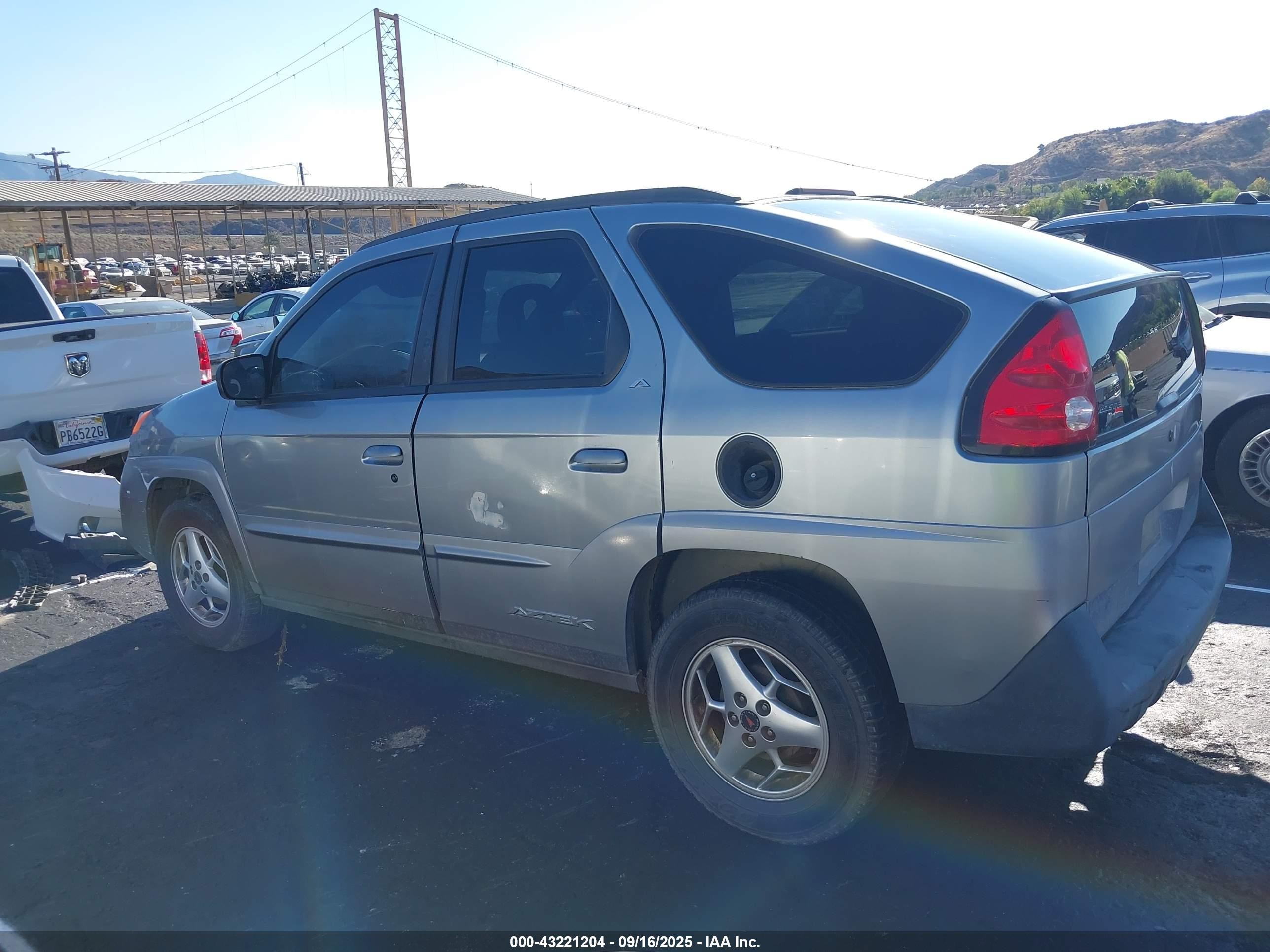 2003 Pontiac Aztek   Silver vin: 3G7DA03E93S513829