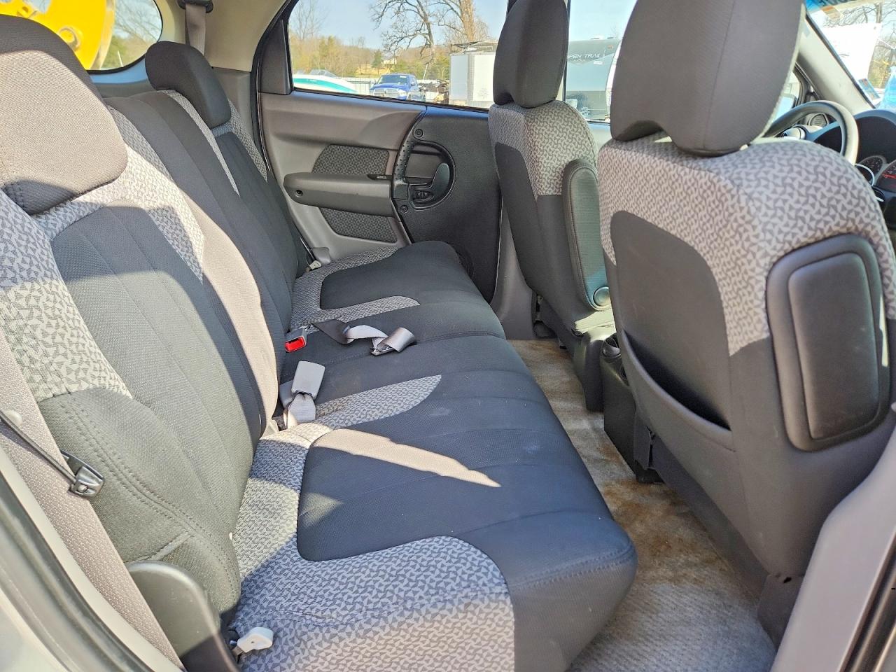 2004 Pontiac Aztek Silver vin: 3G7DB03E74S593033