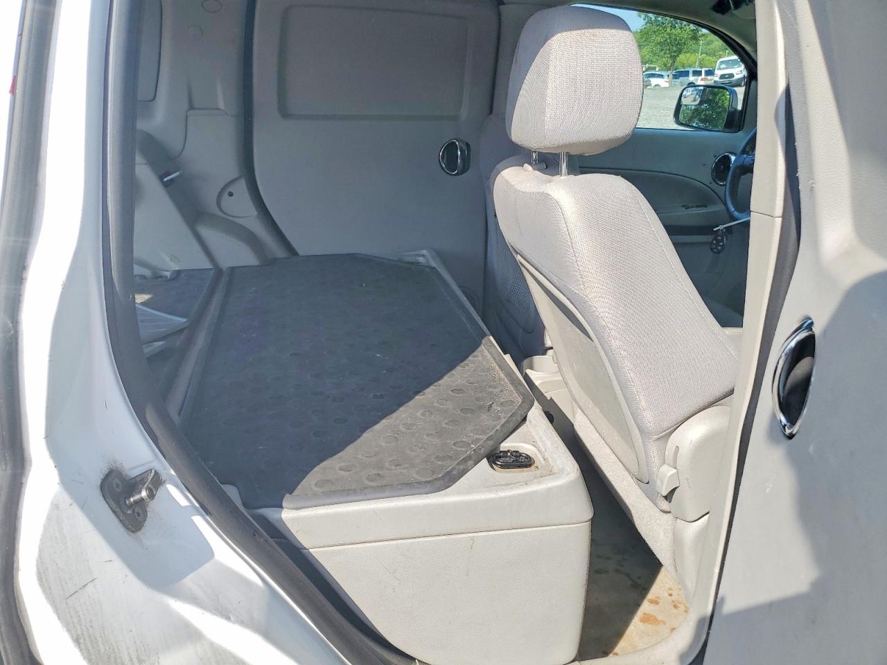 2011 Chevrolet Hhr Panel Ls White vin: 3GCAAAFW3BS610683