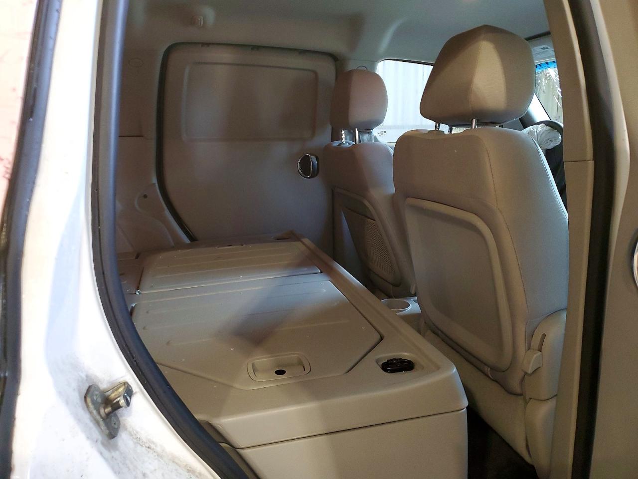 2011 Chevrolet Hhr Panel Ls White vin: 3GCAAAFW5BS560160