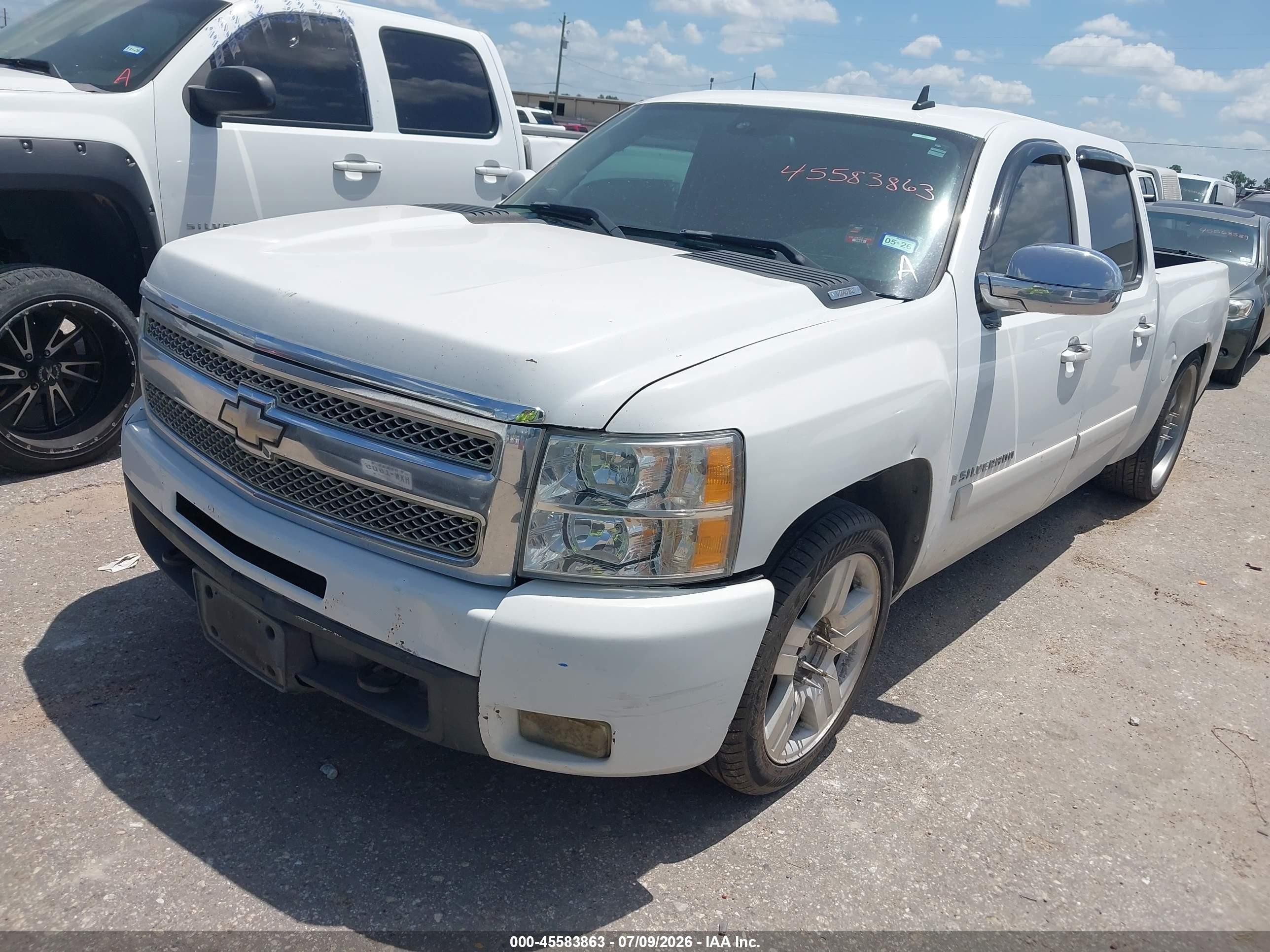 2007 Chevrolet Silverado 1500 Ltz White vin: 3GCEC13007G543241