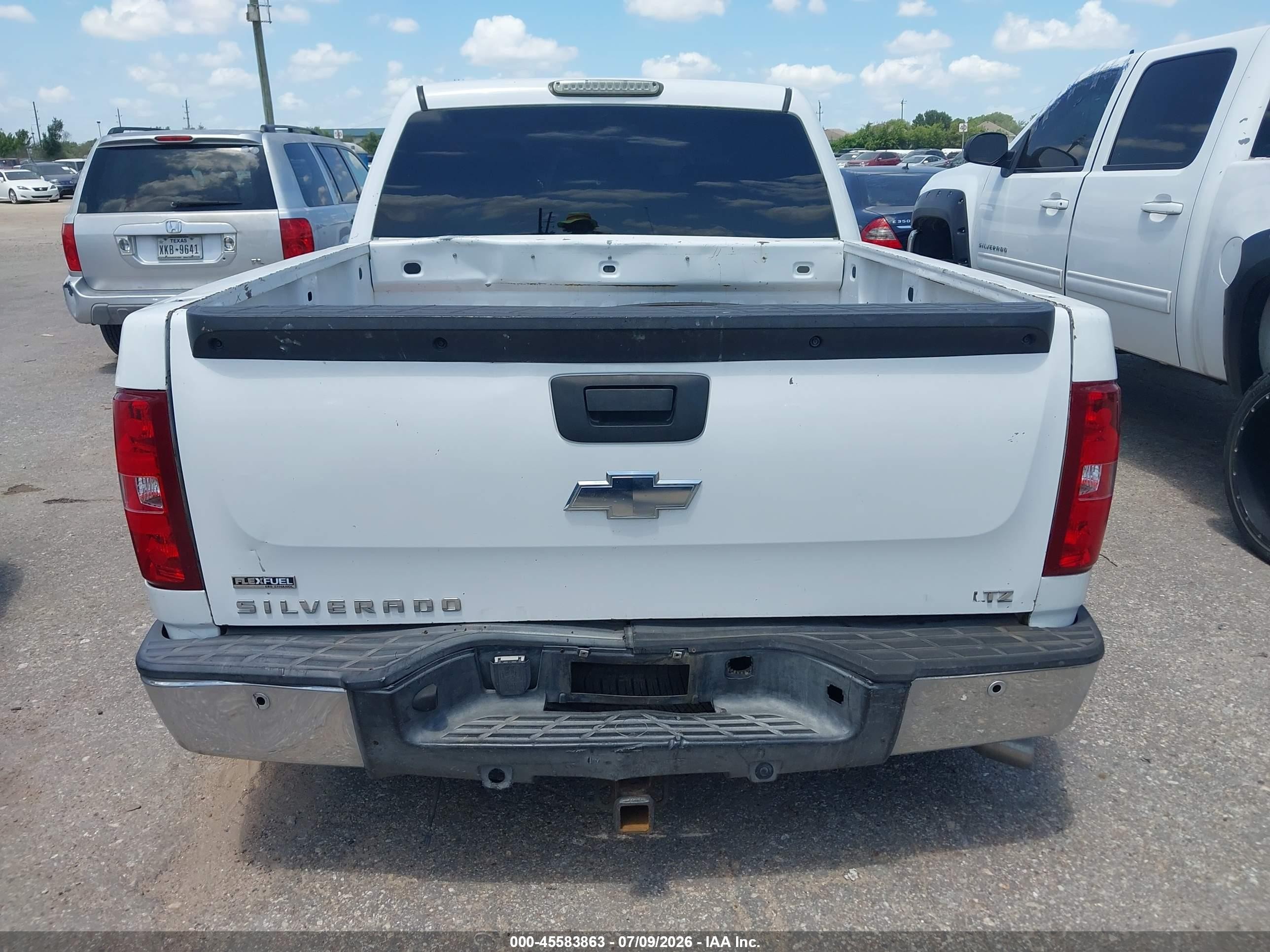 2007 Chevrolet Silverado 1500 Ltz White vin: 3GCEC13007G543241
