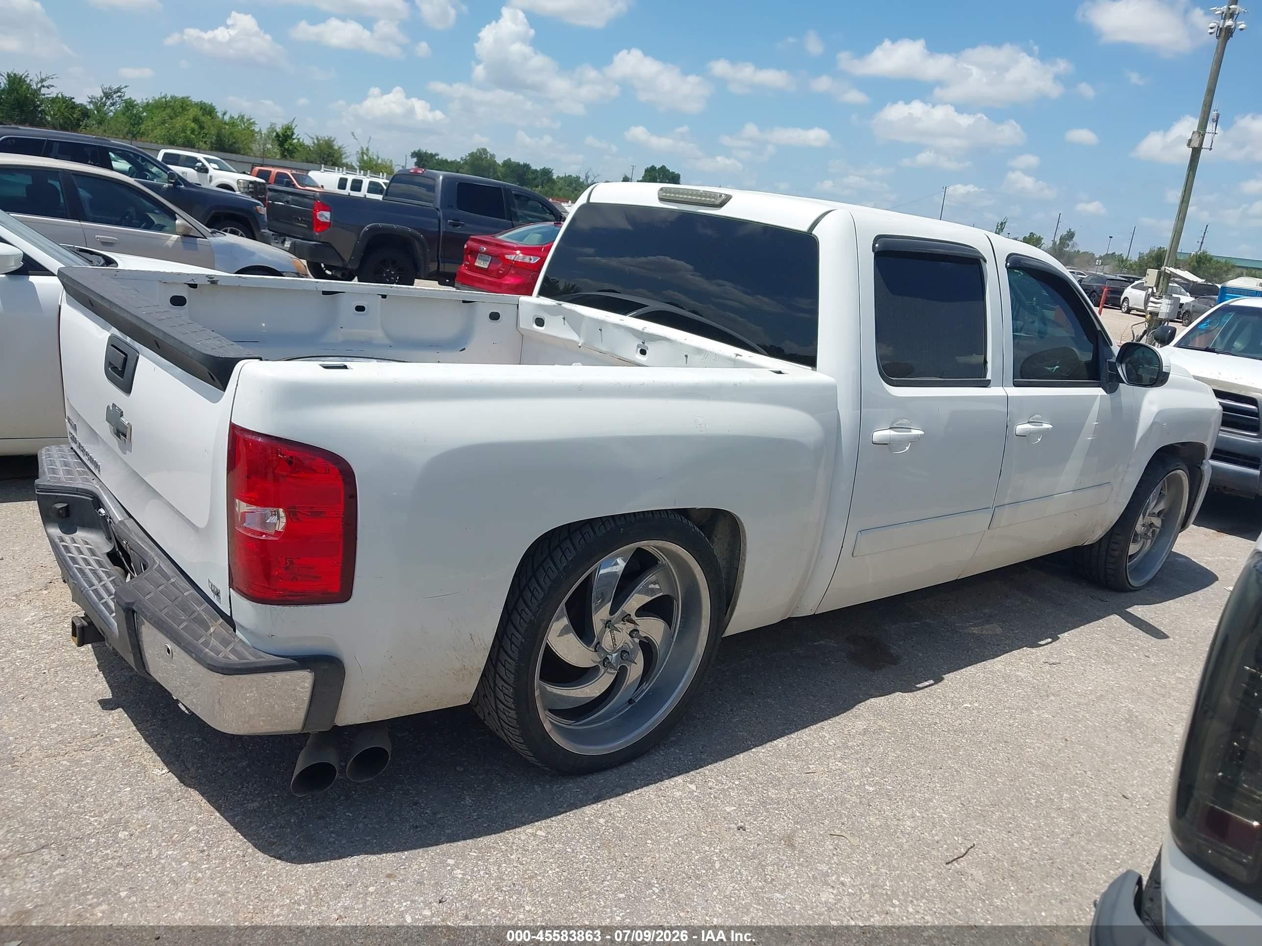 2007 Chevrolet Silverado 1500 Ltz White vin: 3GCEC13007G543241