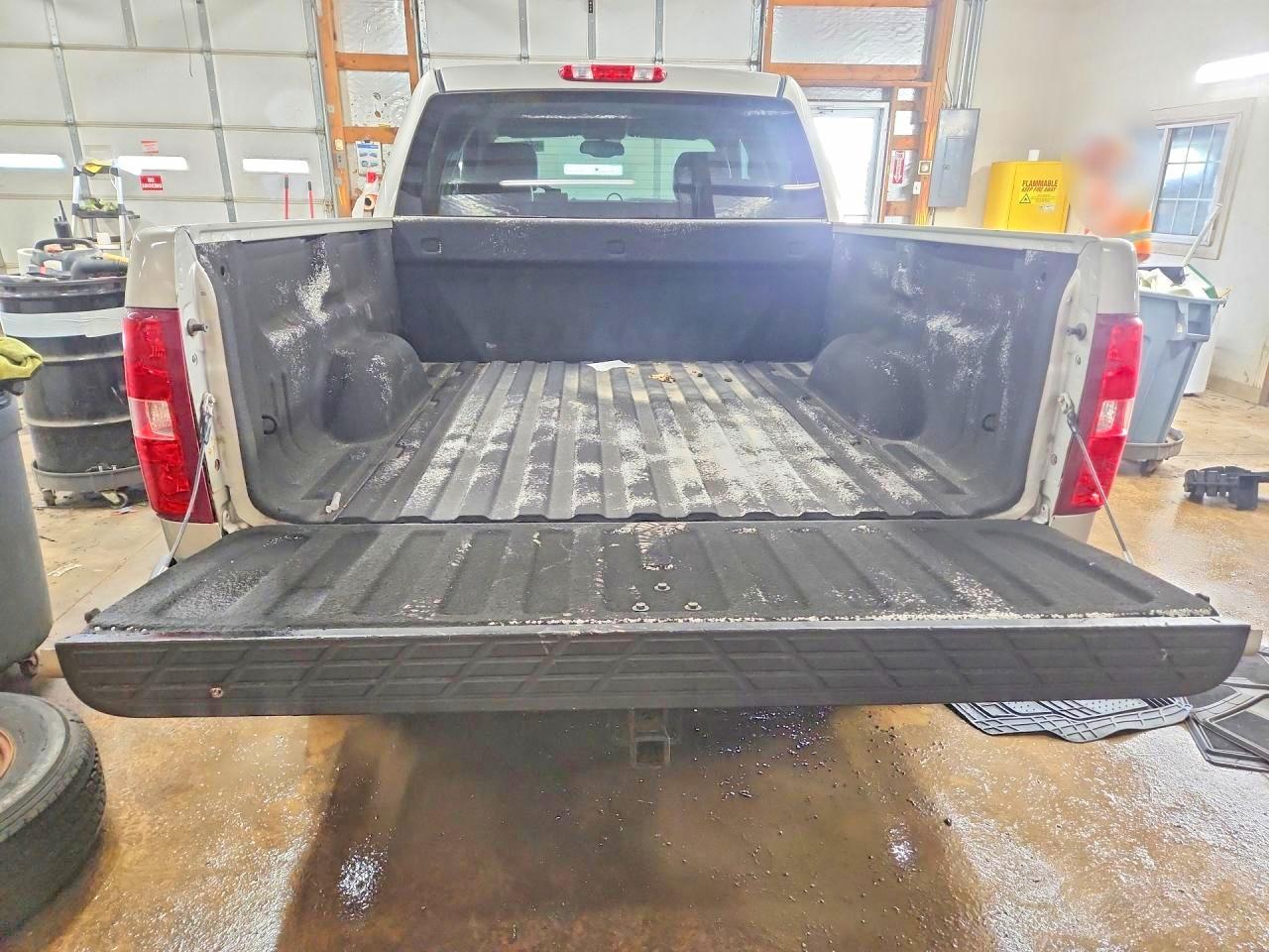 2008 Chevrolet Silverado C1500 Beige vin: 3GCEC13048G125797
