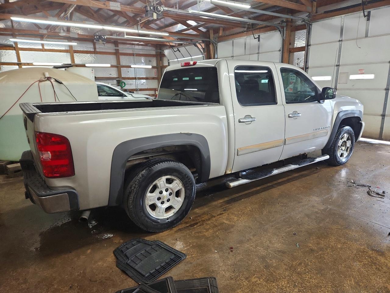 2008 Chevrolet Silverado C1500 Beige vin: 3GCEC13048G125797