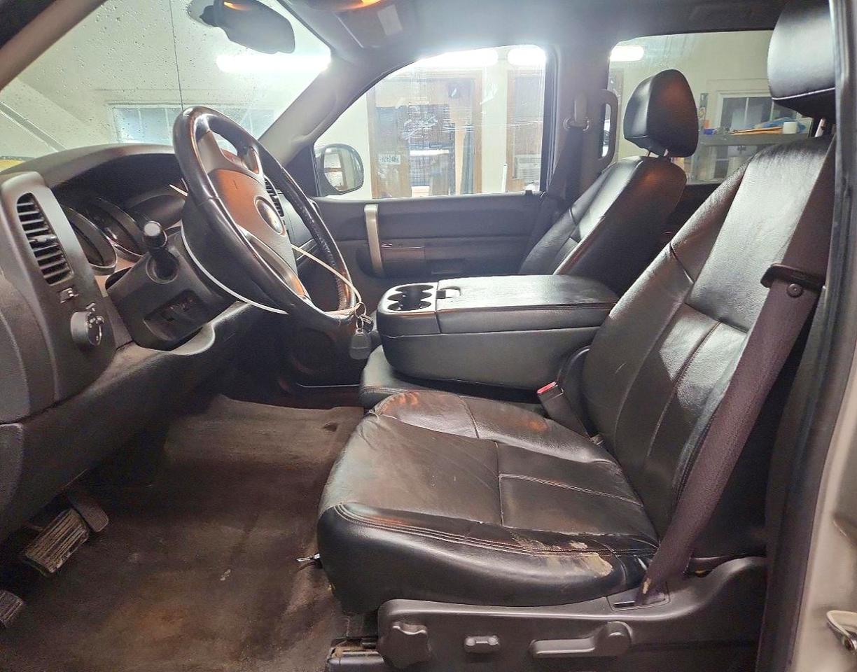 2008 Chevrolet Silverado C1500 Beige vin: 3GCEC13048G125797