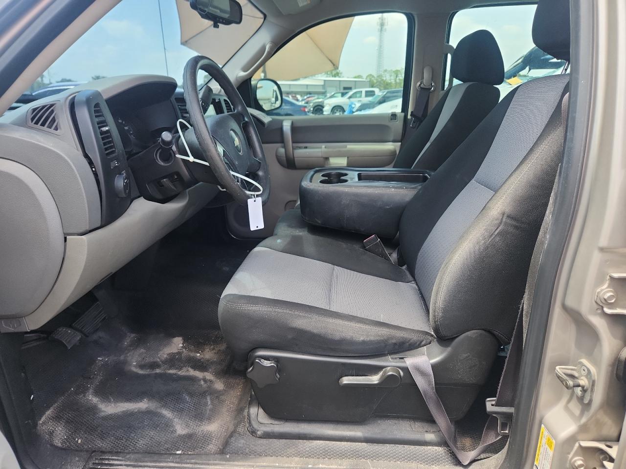 2009 Chevrolet Silverado C1500 Beige vin: 3GCEC13079G248088