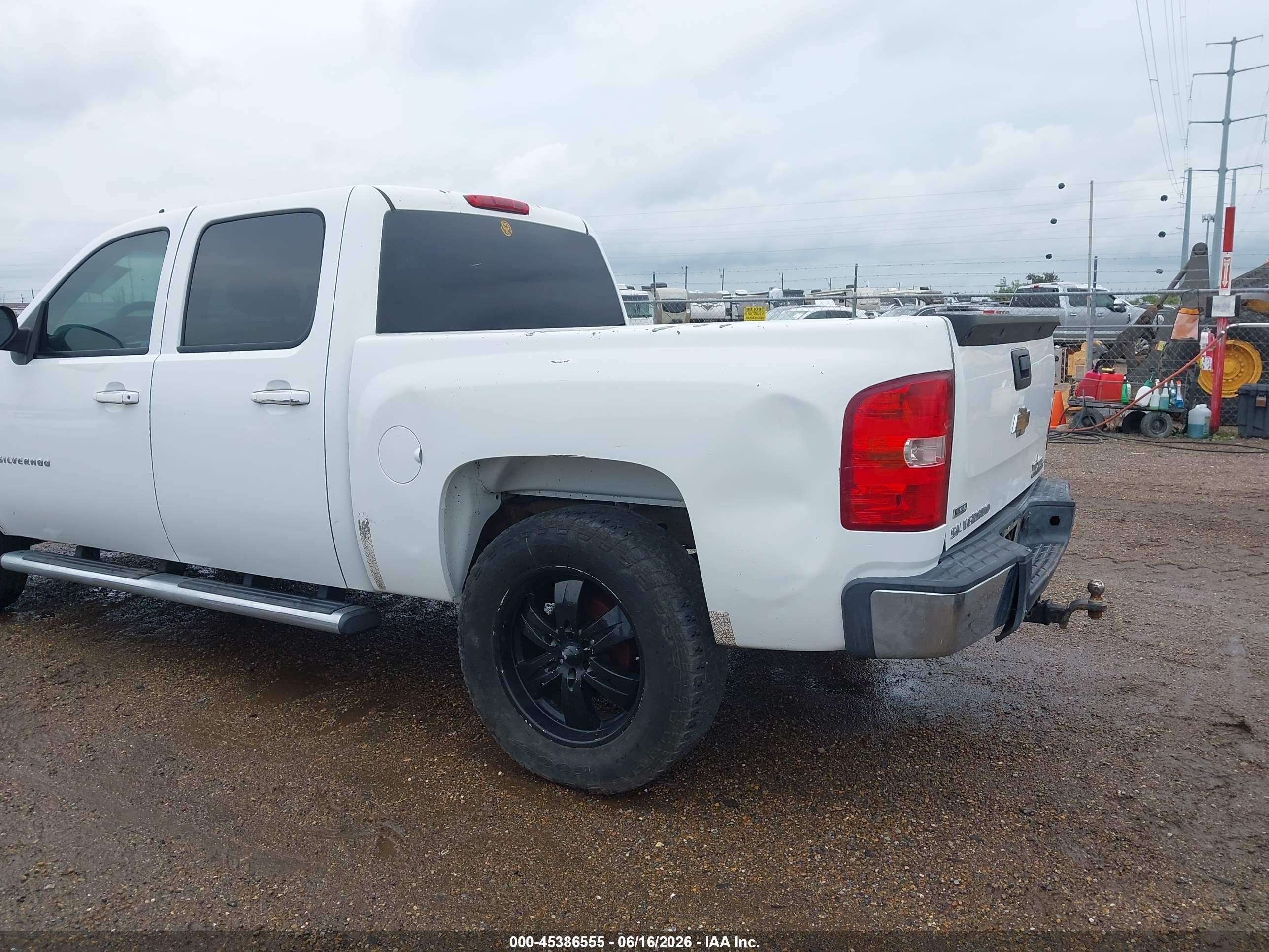 2008 Chevrolet Silverado 1500 Lt2 White vin: 3GCEC130X8G100211