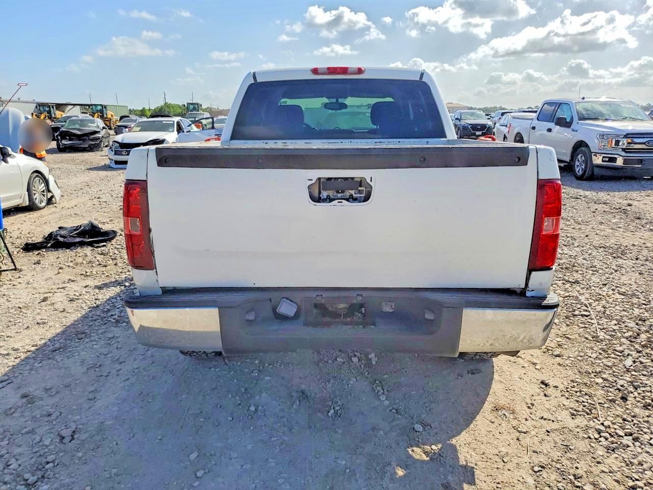 2008 Chevrolet Silverado C1500 White vin: 3GCEC13C28G230316