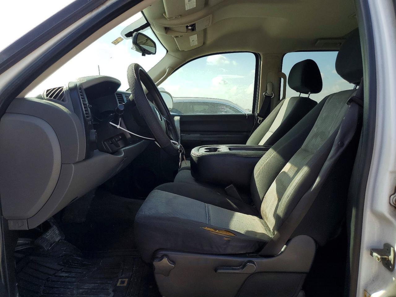 2008 Chevrolet Silverado C1500 White vin: 3GCEC13C28G230316