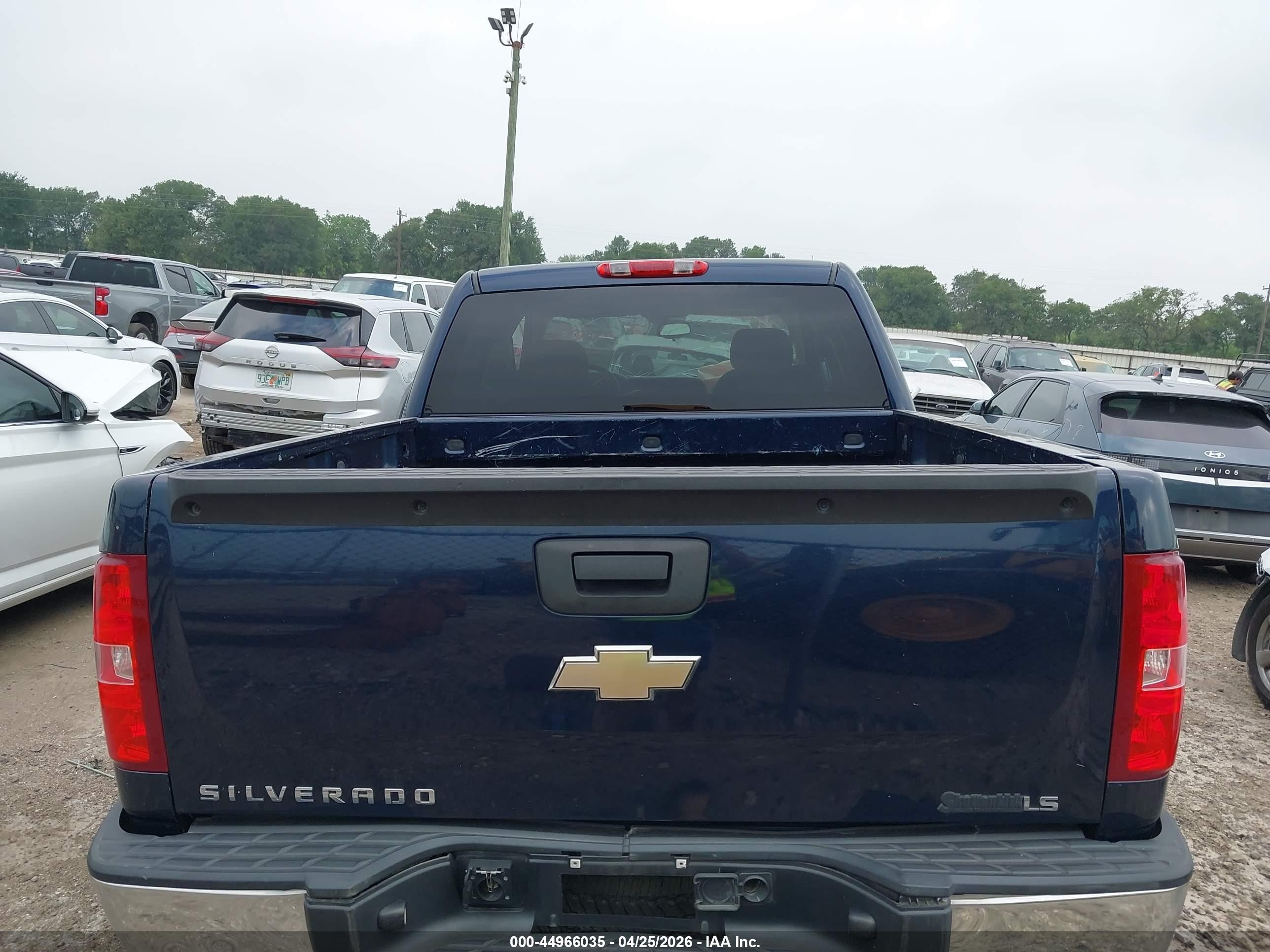 2008 Chevrolet Silverado 1500 Ls Blue vin: 3GCEC13C28G245088