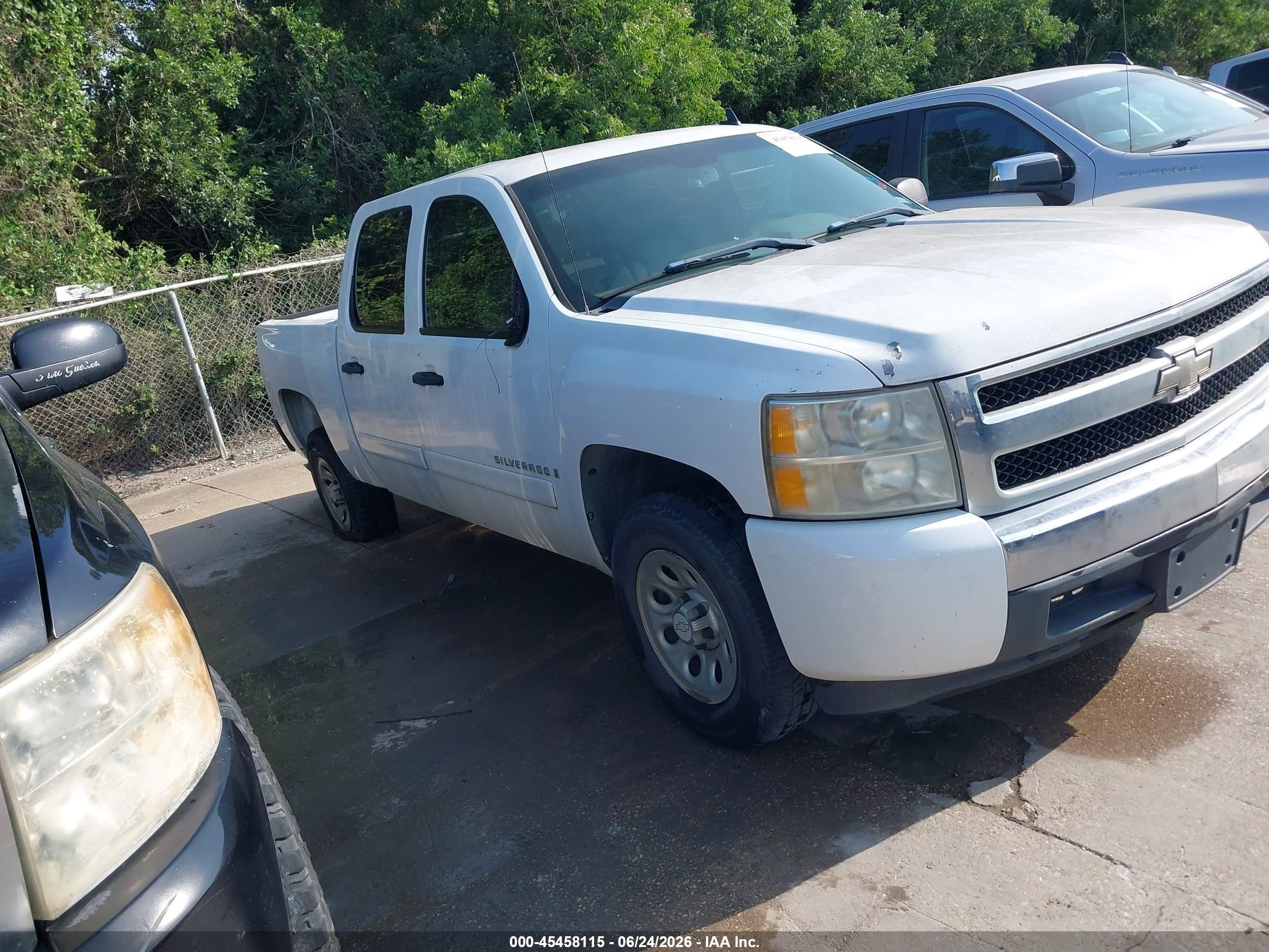 2008 Chevrolet Silverado 1500 Ls White vin: 3GCEC13C58G302724