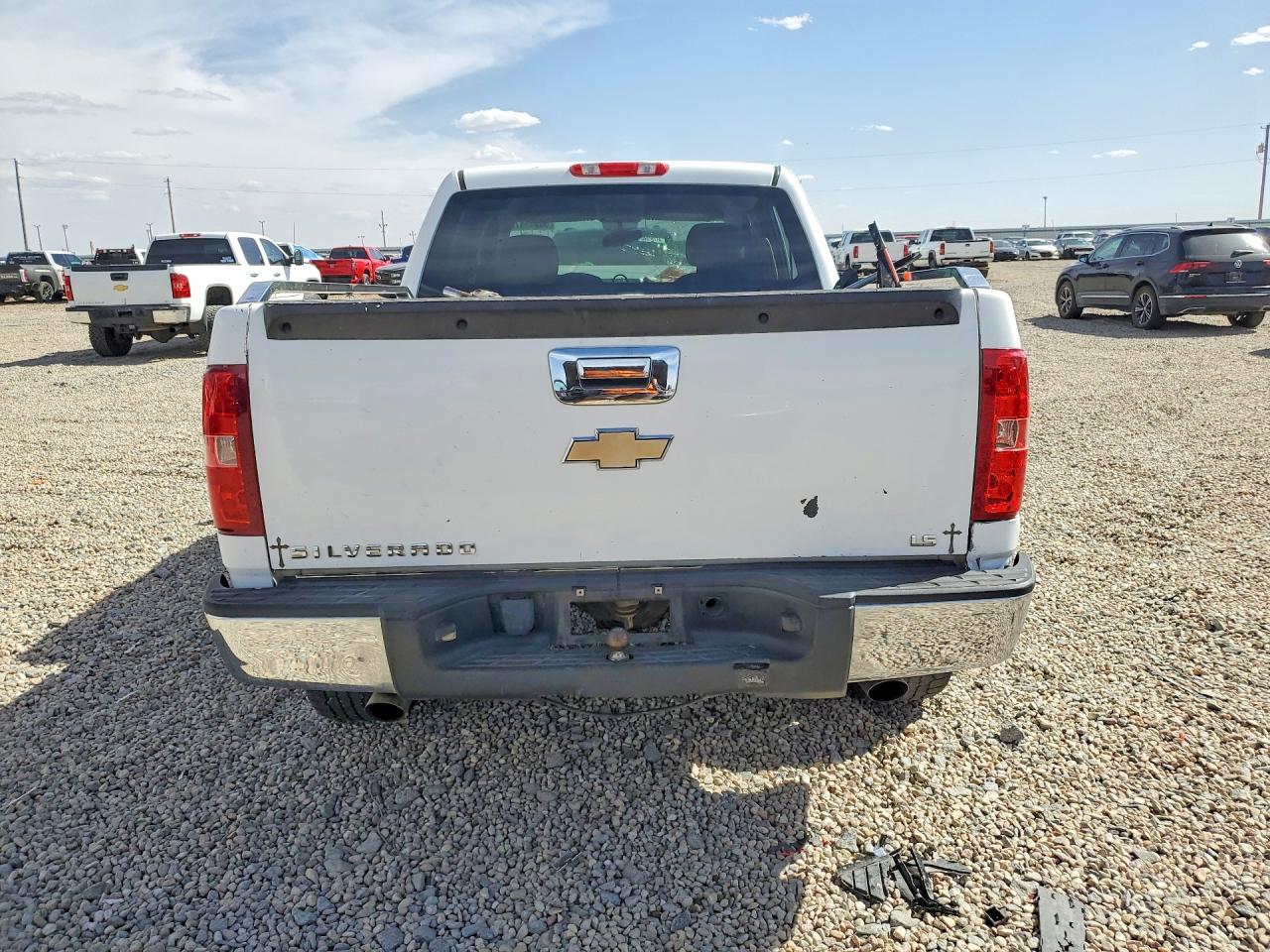 2008 Chevrolet Silverado C1500 White vin: 3GCEC13C98G291095
