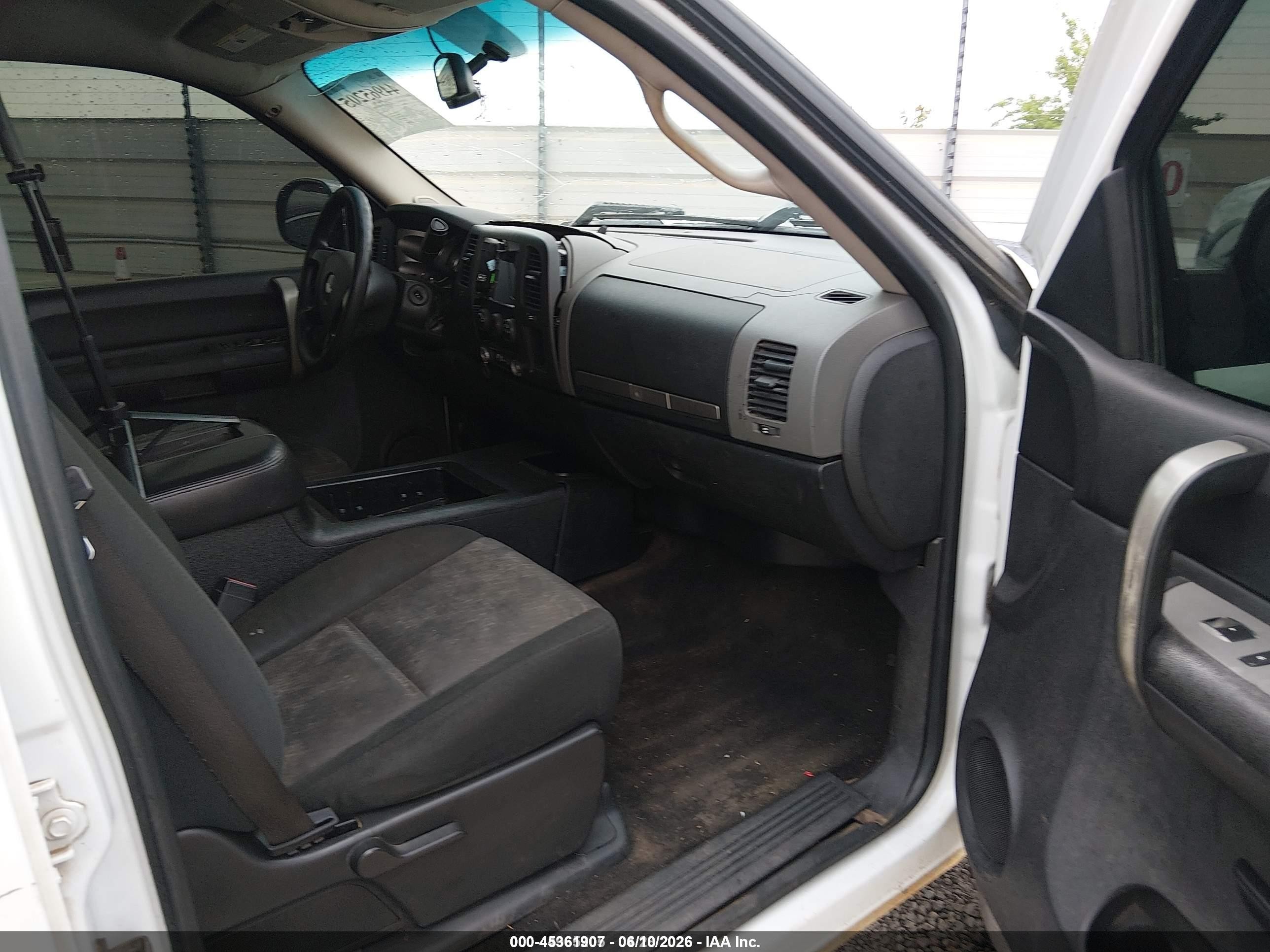 2009 Chevrolet Silverado 1500 Ls White vin: 3GCEC13CX9G248435