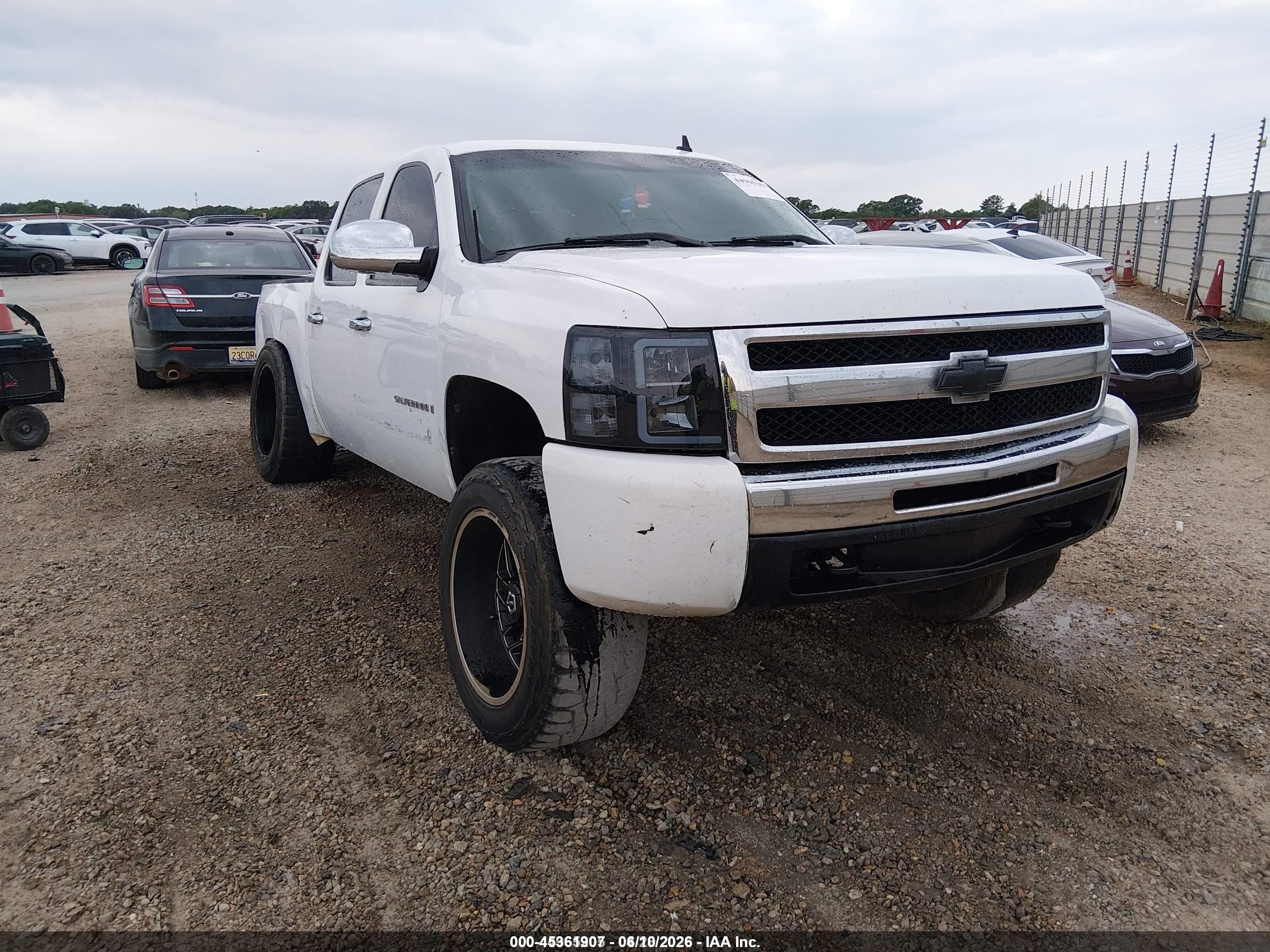2009 Chevrolet Silverado 1500 Ls White vin: 3GCEC13CX9G248435