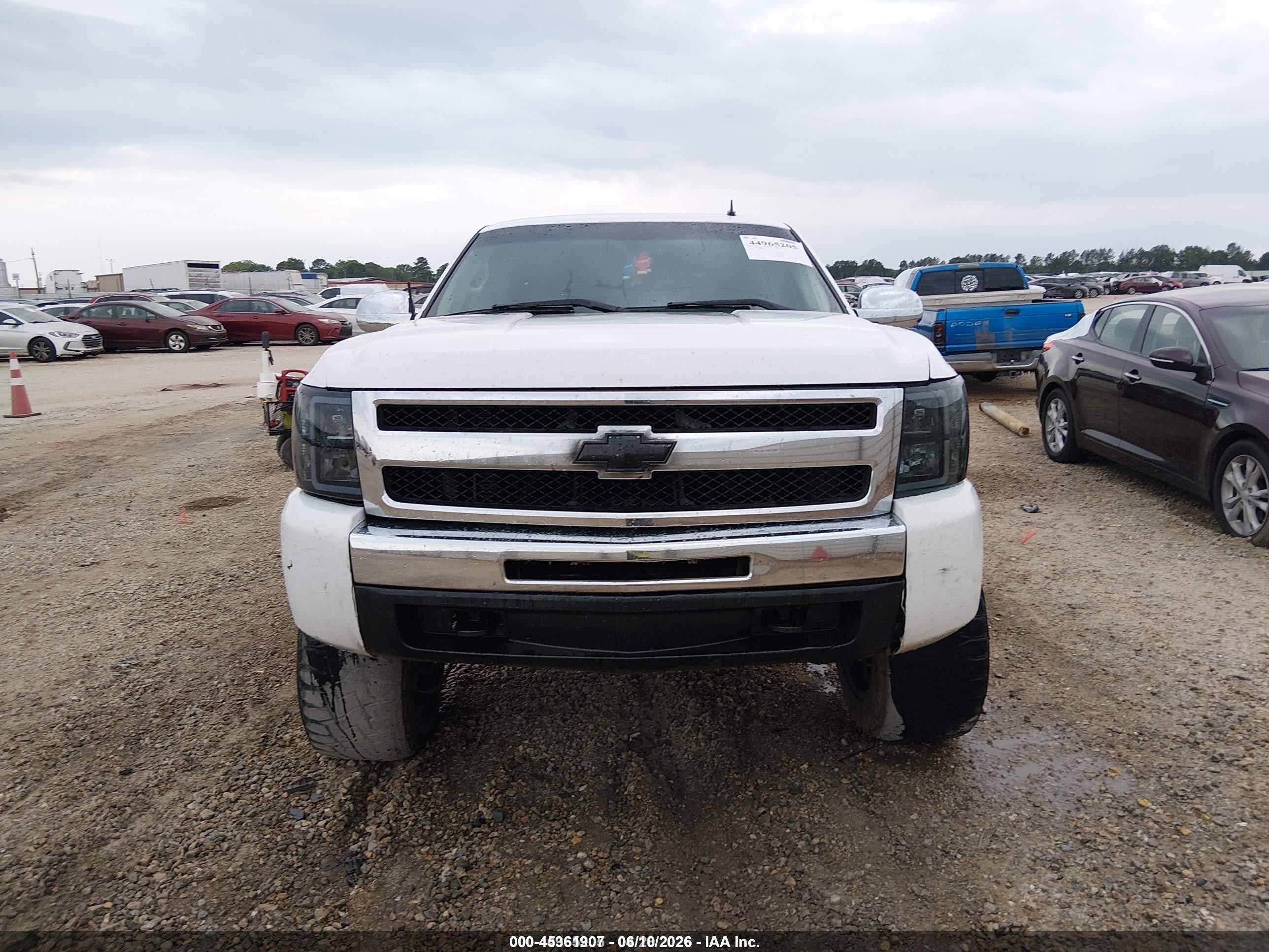 2009 Chevrolet Silverado 1500 Ls White vin: 3GCEC13CX9G248435