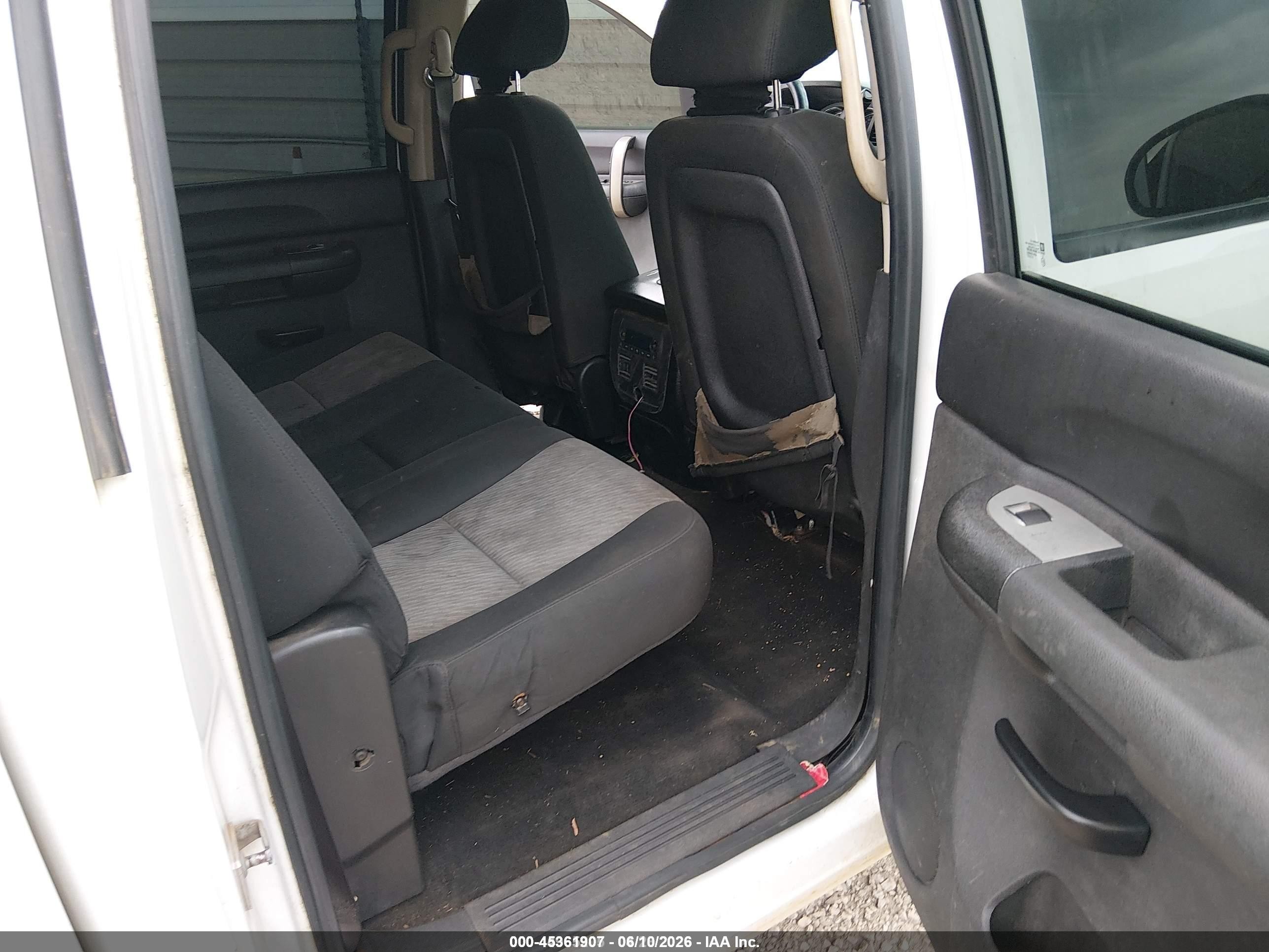 2009 Chevrolet Silverado 1500 Ls White vin: 3GCEC13CX9G248435
