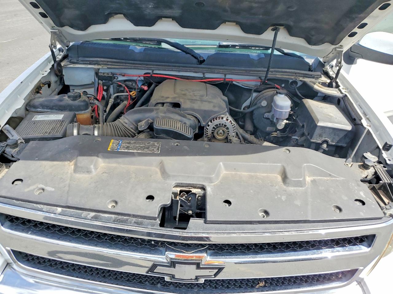 2008 Chevrolet Silverado C1500 White vin: 3GCEC13J98G269077