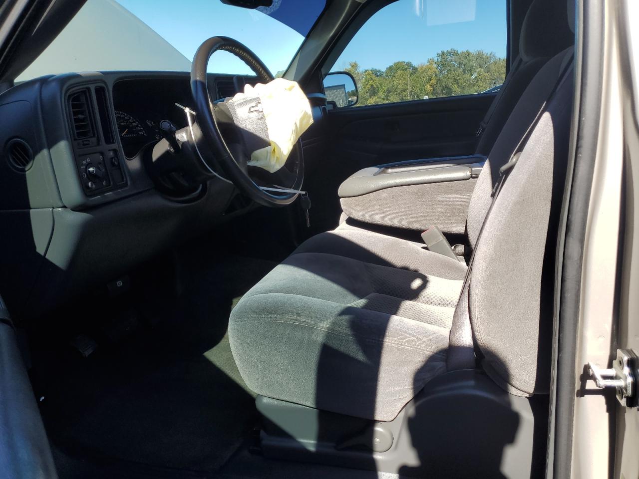 2006 Chevrolet Silverado C1500 Beige vin: 3GCEC14T46G129256