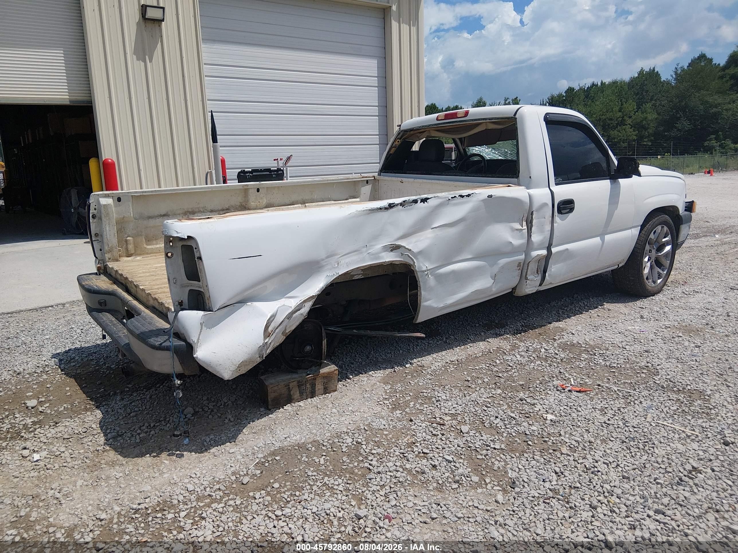 2006 Chevrolet Silverado 1500 Work Truck White vin: 3GCEC14V36G142517