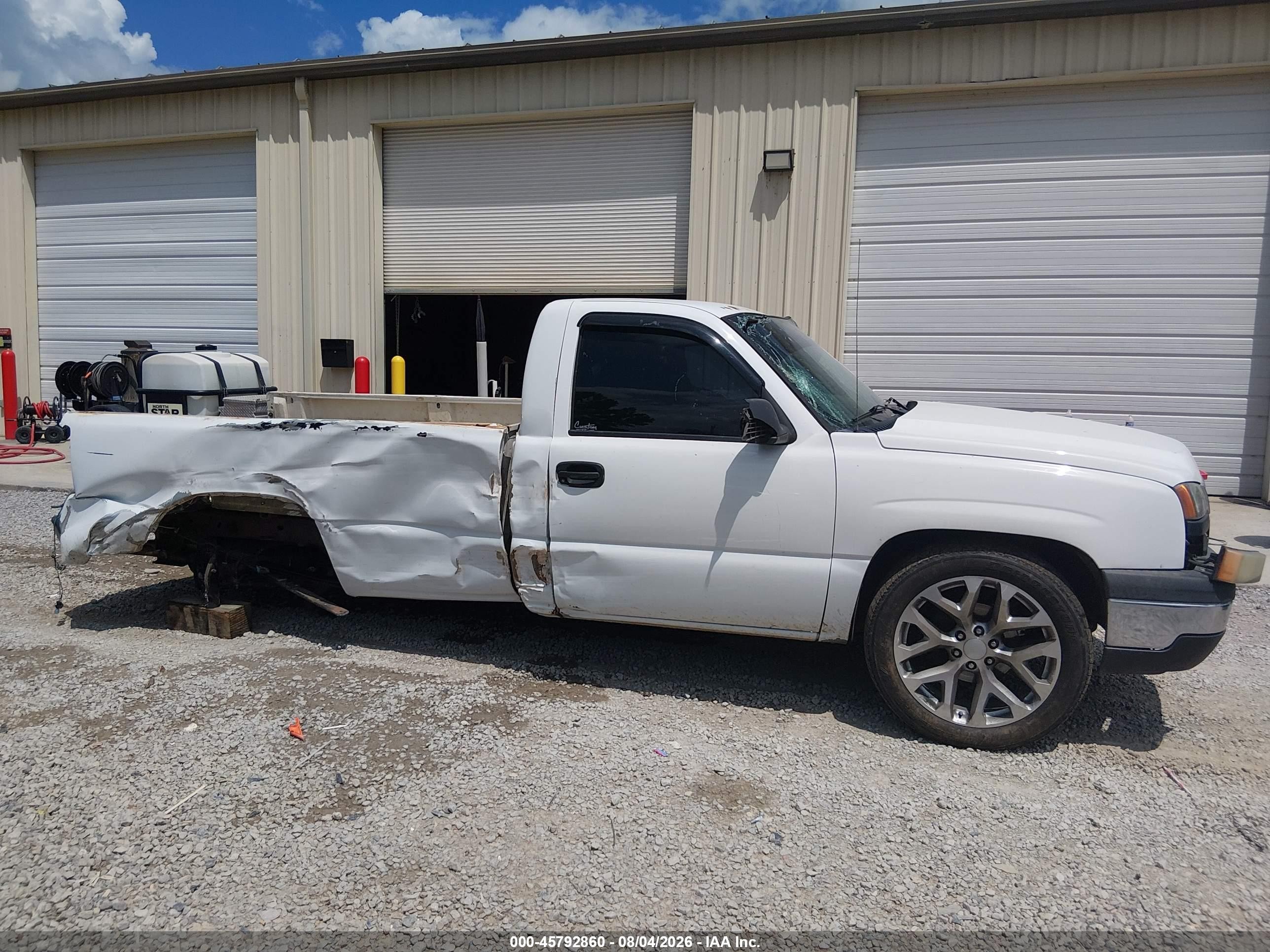 2006 Chevrolet Silverado 1500 Work Truck White vin: 3GCEC14V36G142517