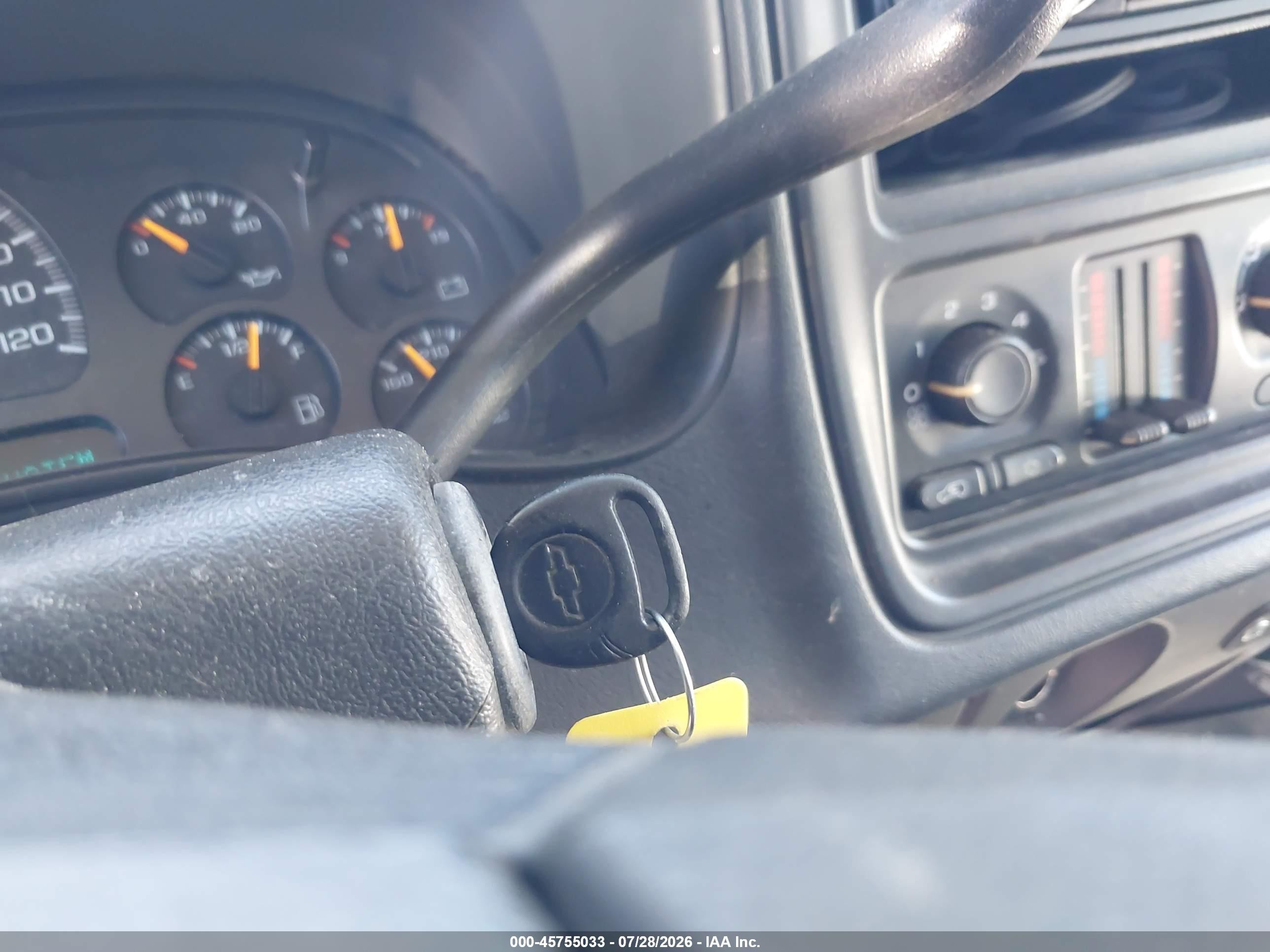 2006 Chevrolet Silverado 1500 Work Truck White vin: 3GCEC14V46G189877