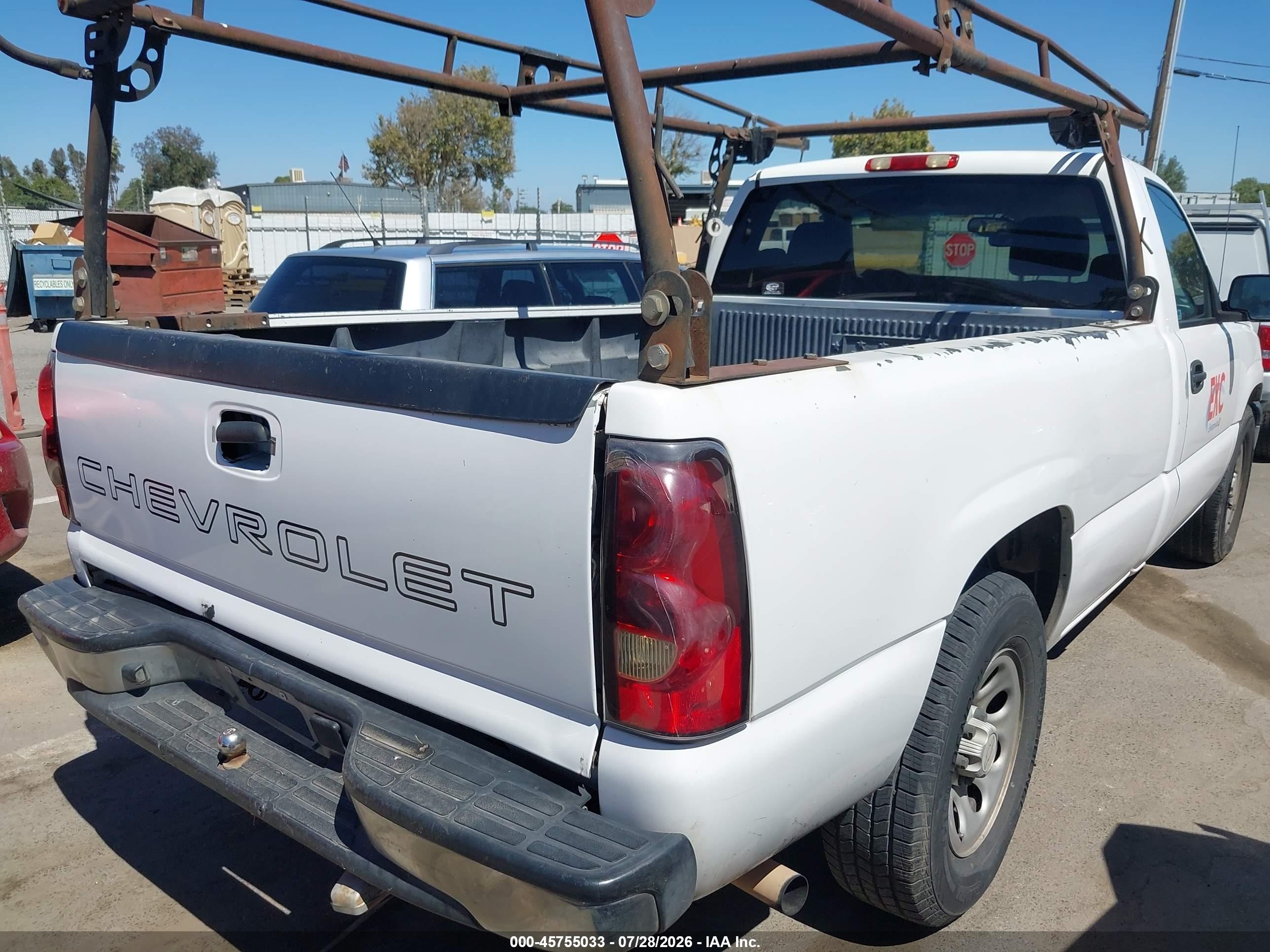 2006 Chevrolet Silverado 1500 Work Truck White vin: 3GCEC14V46G189877