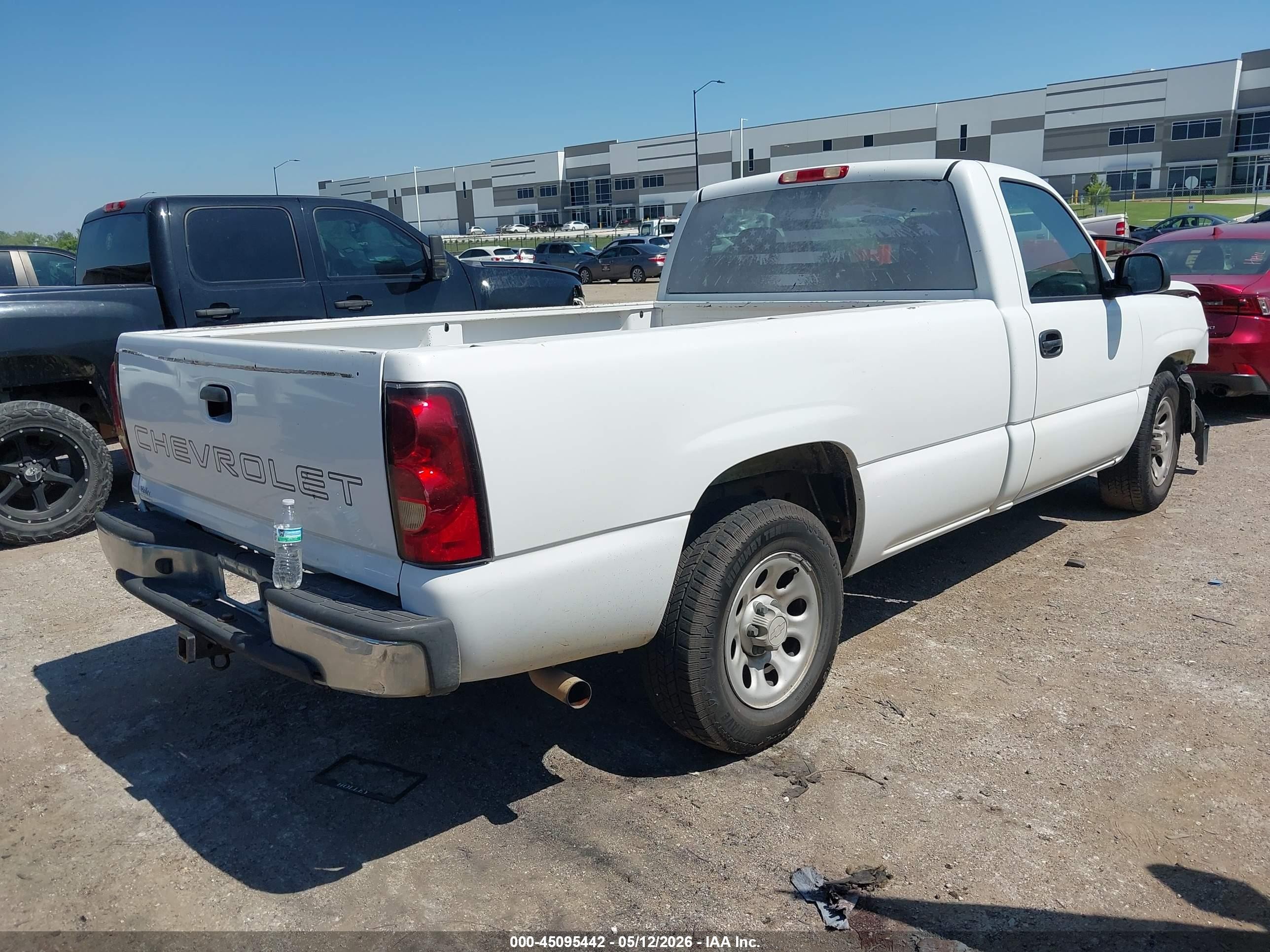 2006 Chevrolet Silverado 1500 Work Truck White vin: 3GCEC14V56G185188