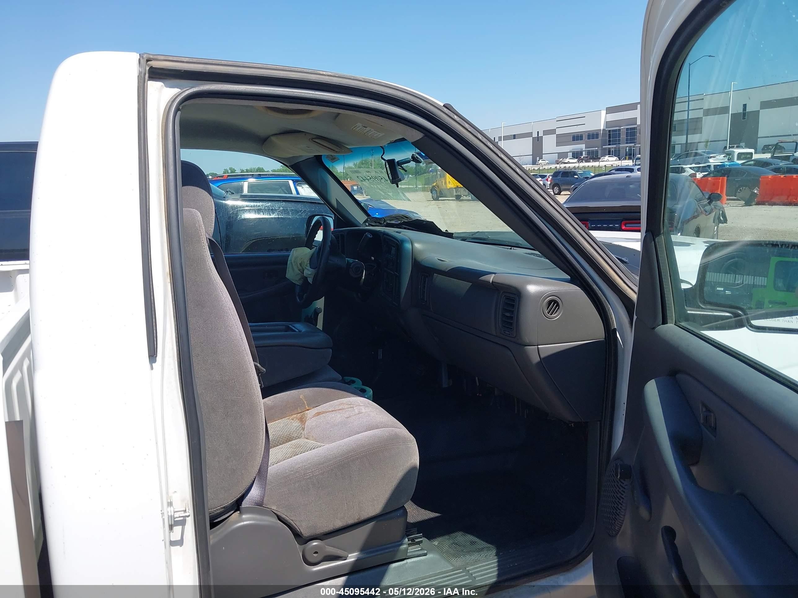 2006 Chevrolet Silverado 1500 Work Truck White vin: 3GCEC14V56G185188