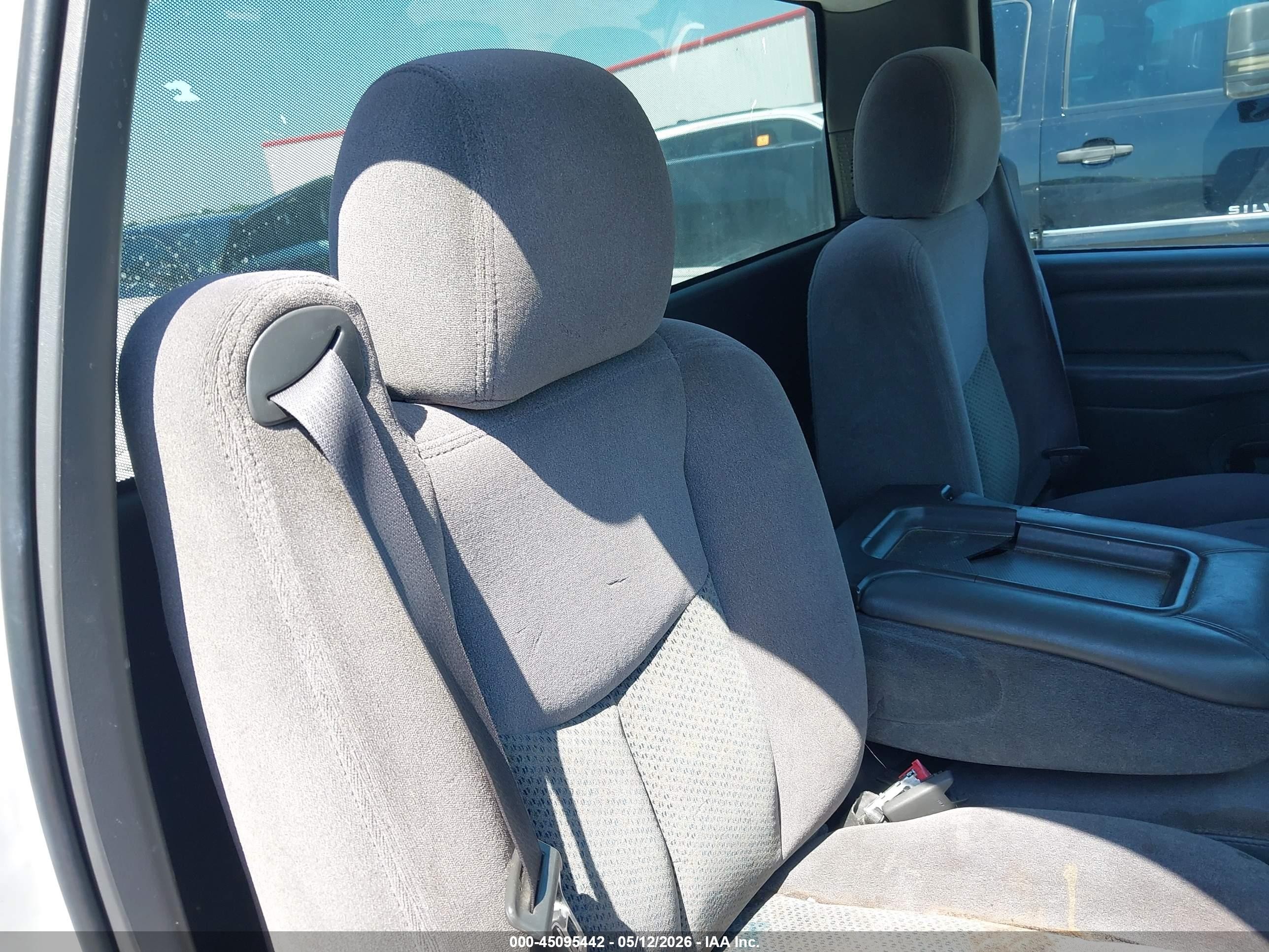 2006 Chevrolet Silverado 1500 Work Truck White vin: 3GCEC14V56G185188